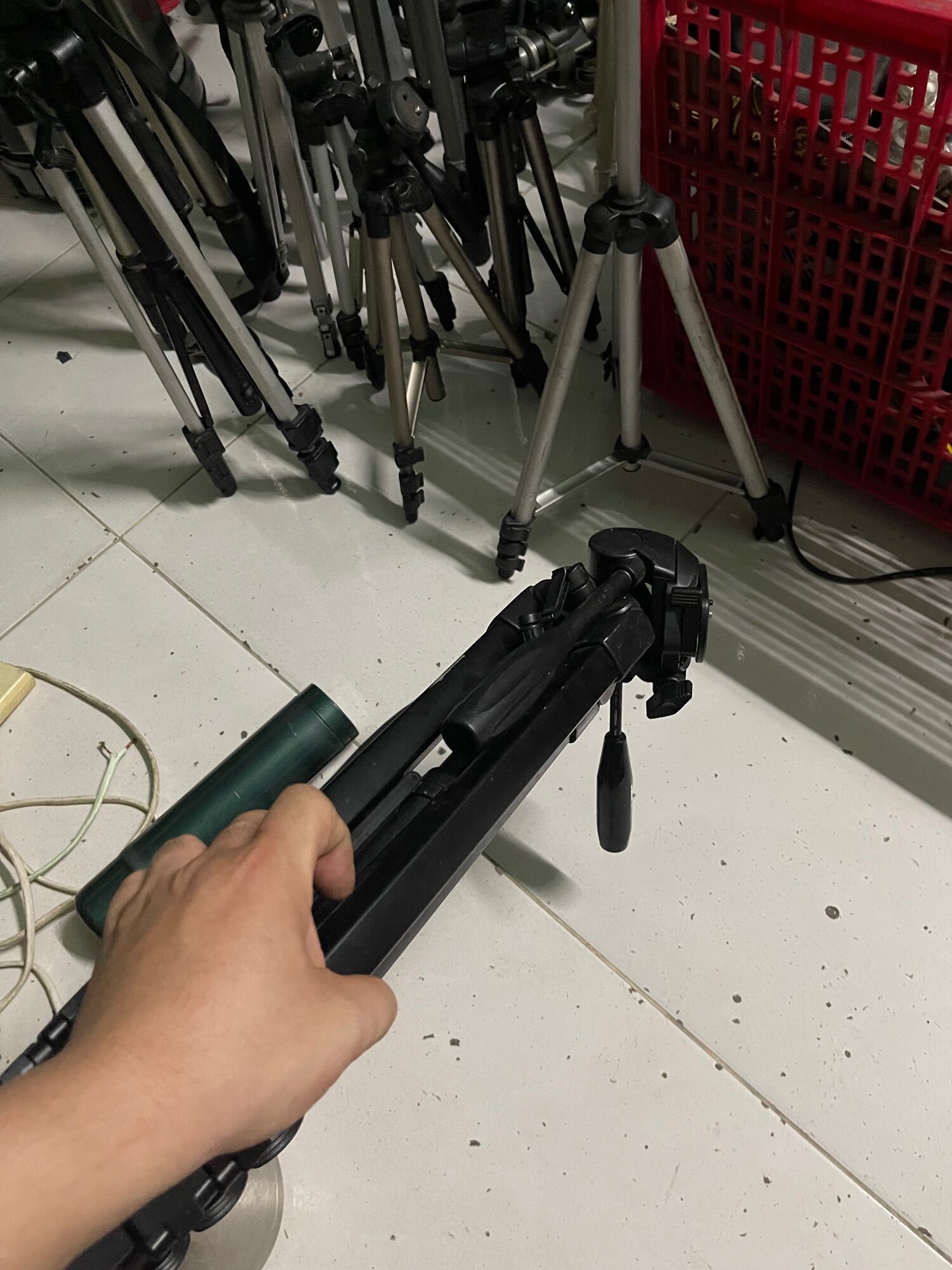 Chân máy ảnh, tripod Nhật Velbon EX-444 đen ngòm…