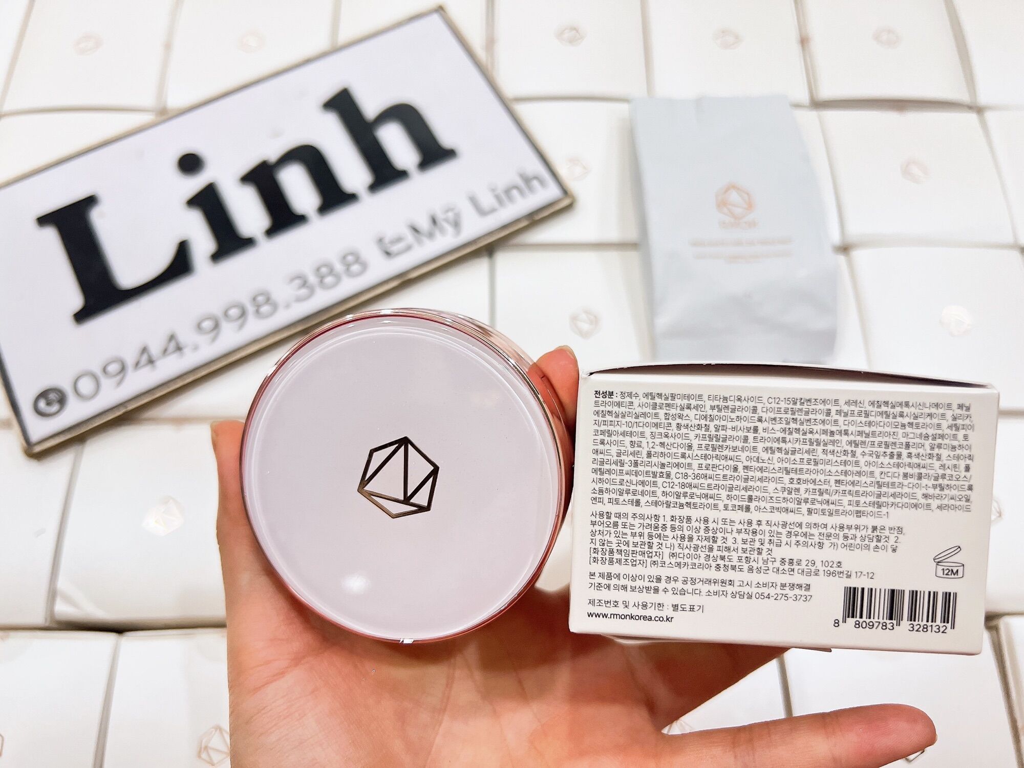Phấn tươi Rmon 3in1 kèm lõi thay thế.
