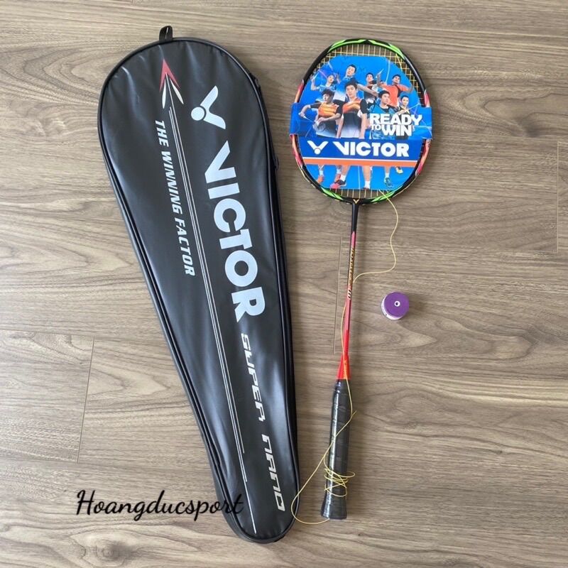 Vợt cầu lông Victor khung carbon siêu hot ( khuyến mãi căng dây và cuốn cán)