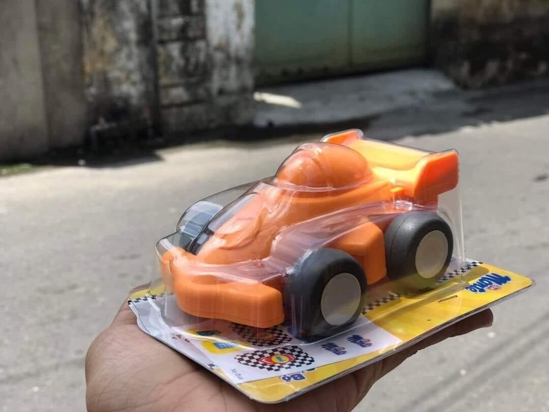 Xe đồ chơi hàng khuyến mãi của monte