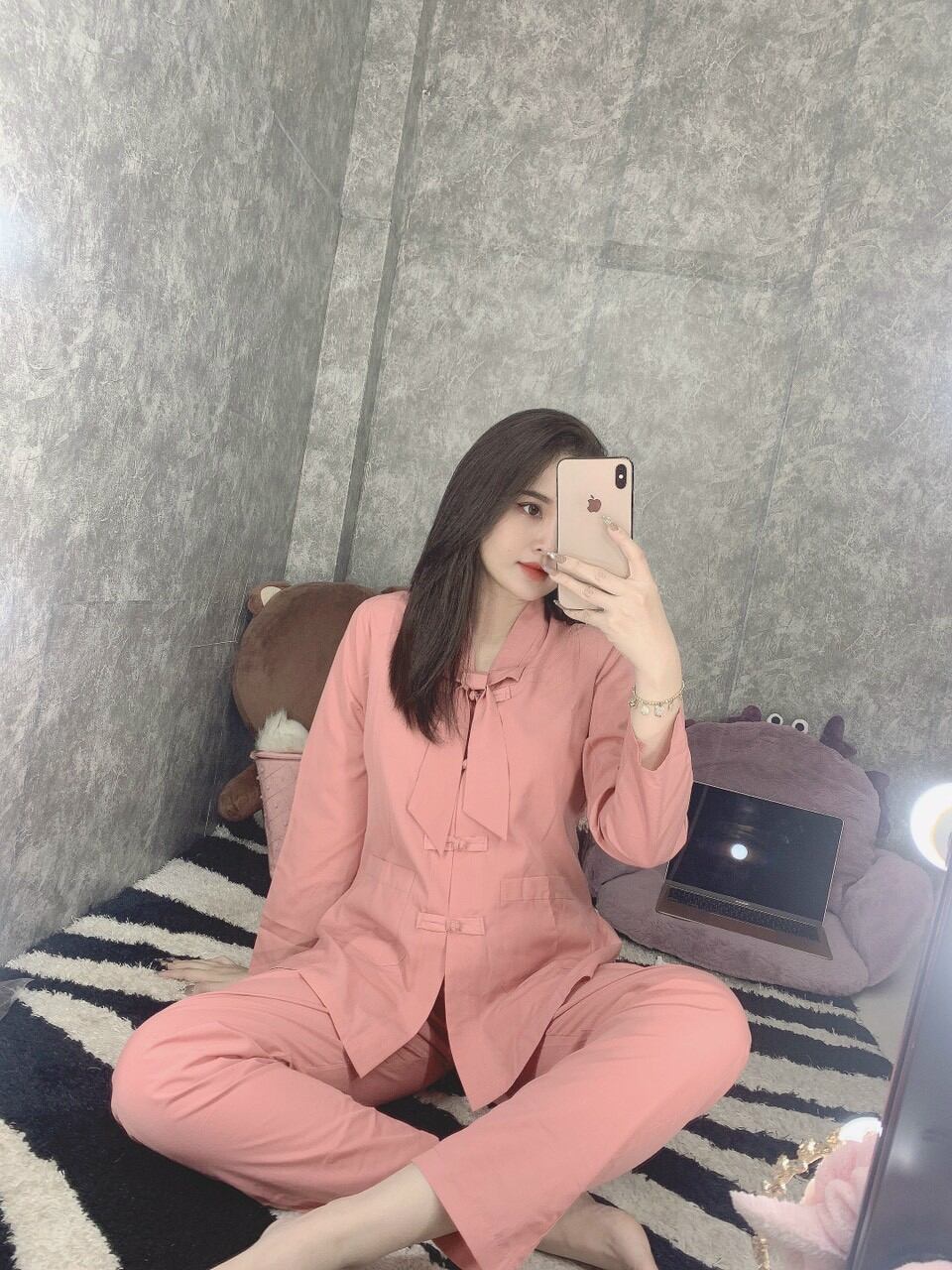 Đồ lam đi chùa mẫu La hán nơ