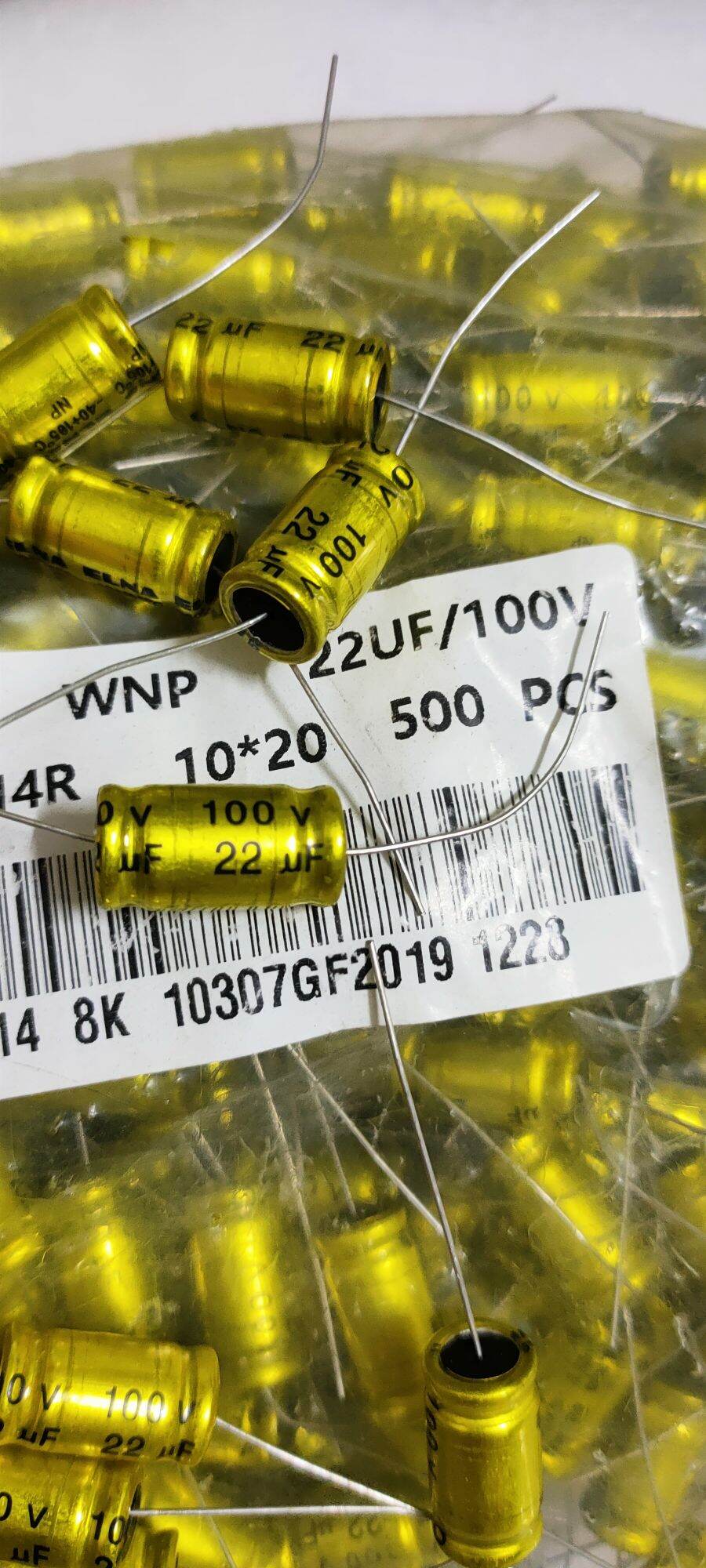 5 Tụ loa 2 đầu 22uf 100v màu vàng