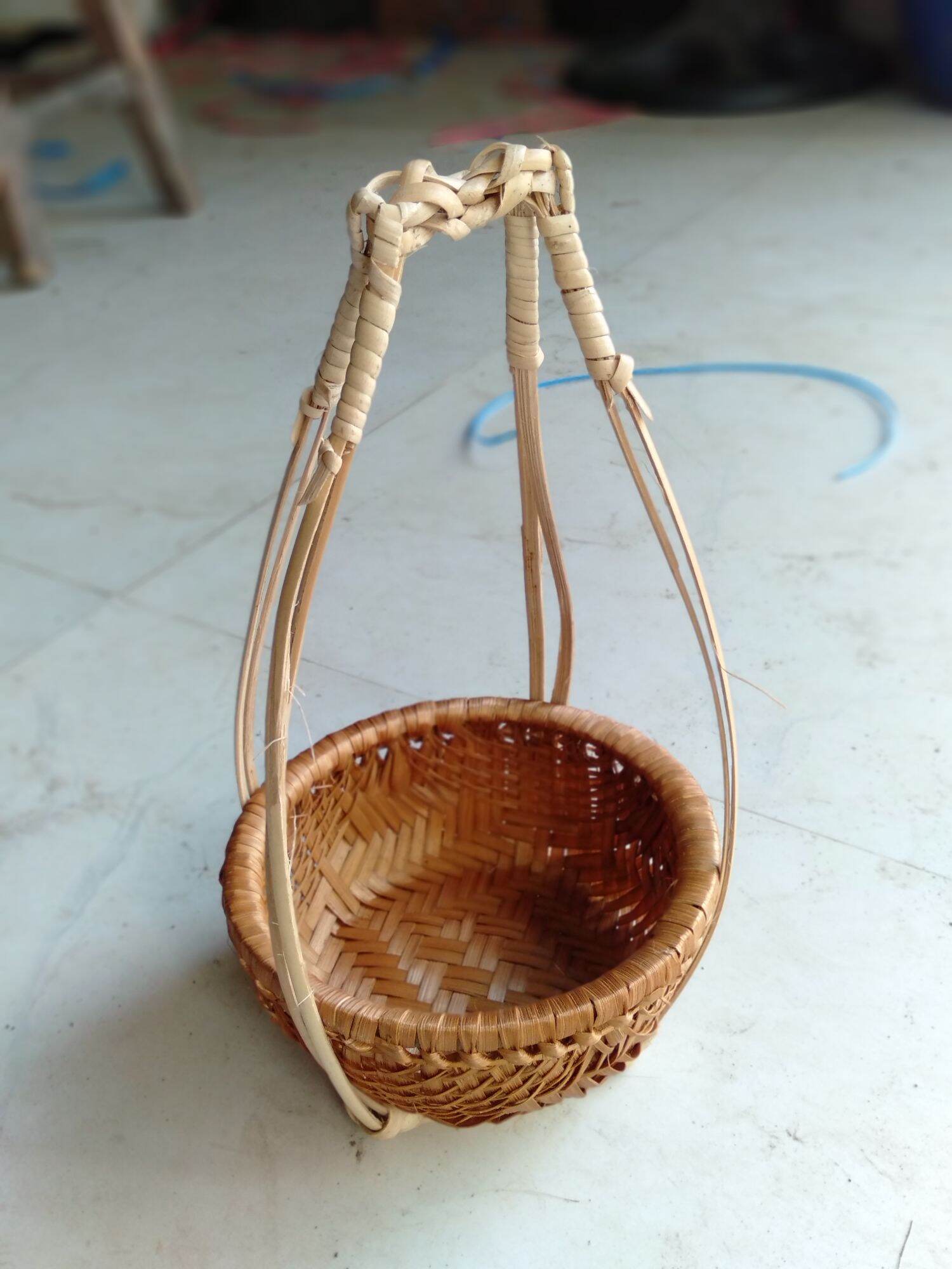 QUANG GÁNH MÂY TRE ĐAN