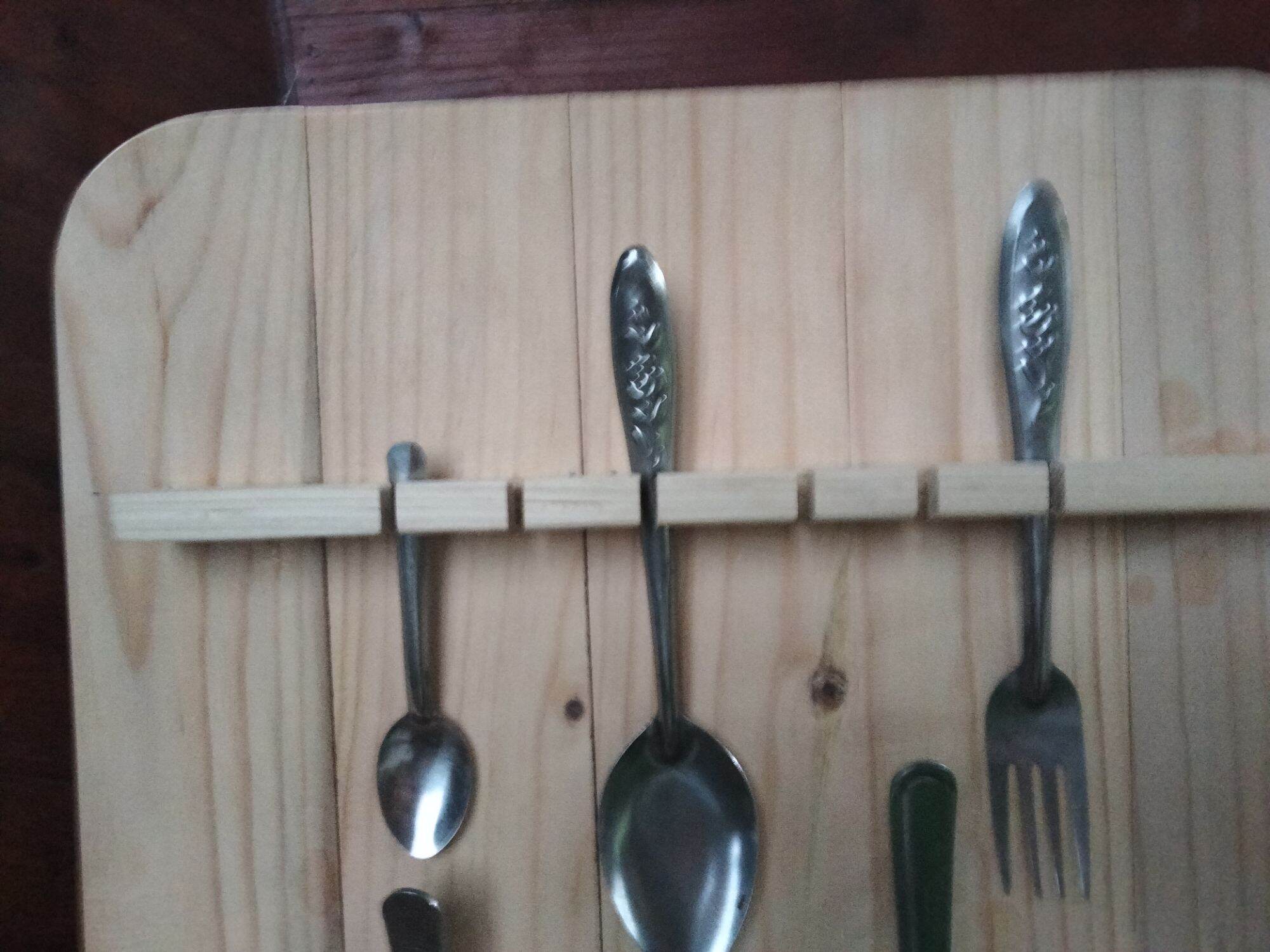 Kệ gỗ gác muỗng nĩa
