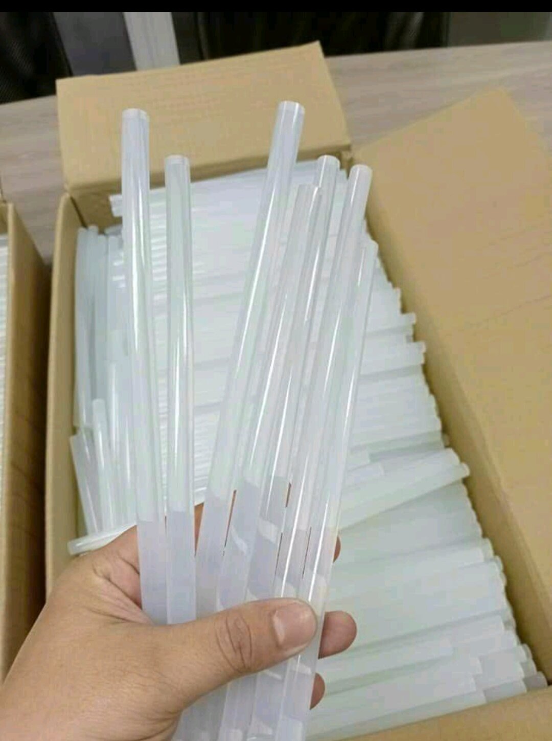 (HCM) 100 cây keo nến keo điện súng bắn keo giá rẻ