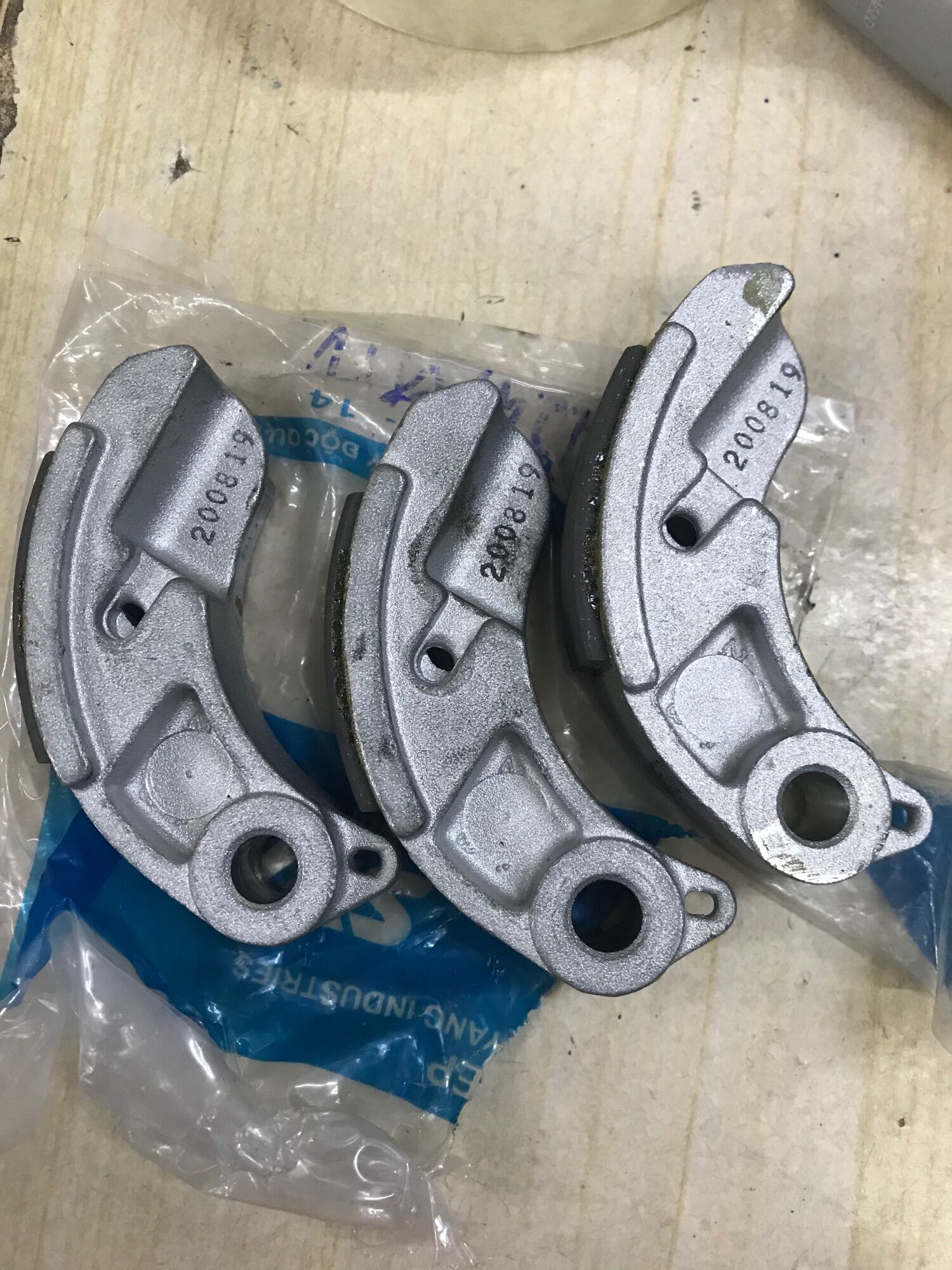 Bố ba càng xe Attila Elizabeth Fi xài chung Hayate fi/ Vespa 3v/ Vario/ Click/ Sh và nhiều dòng xe khác
