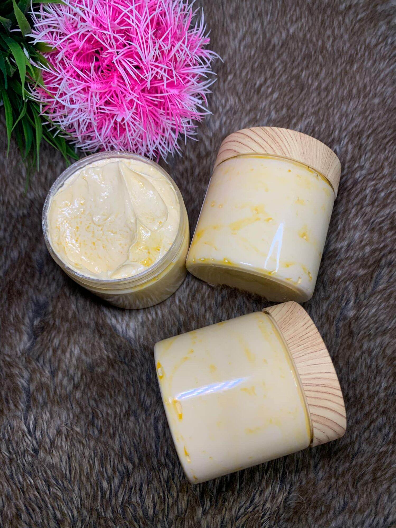 220g KEM BODY CỐT TỬA MỀM ( TẨY MẠNH ) dành cho da ngâm đen , chai lì