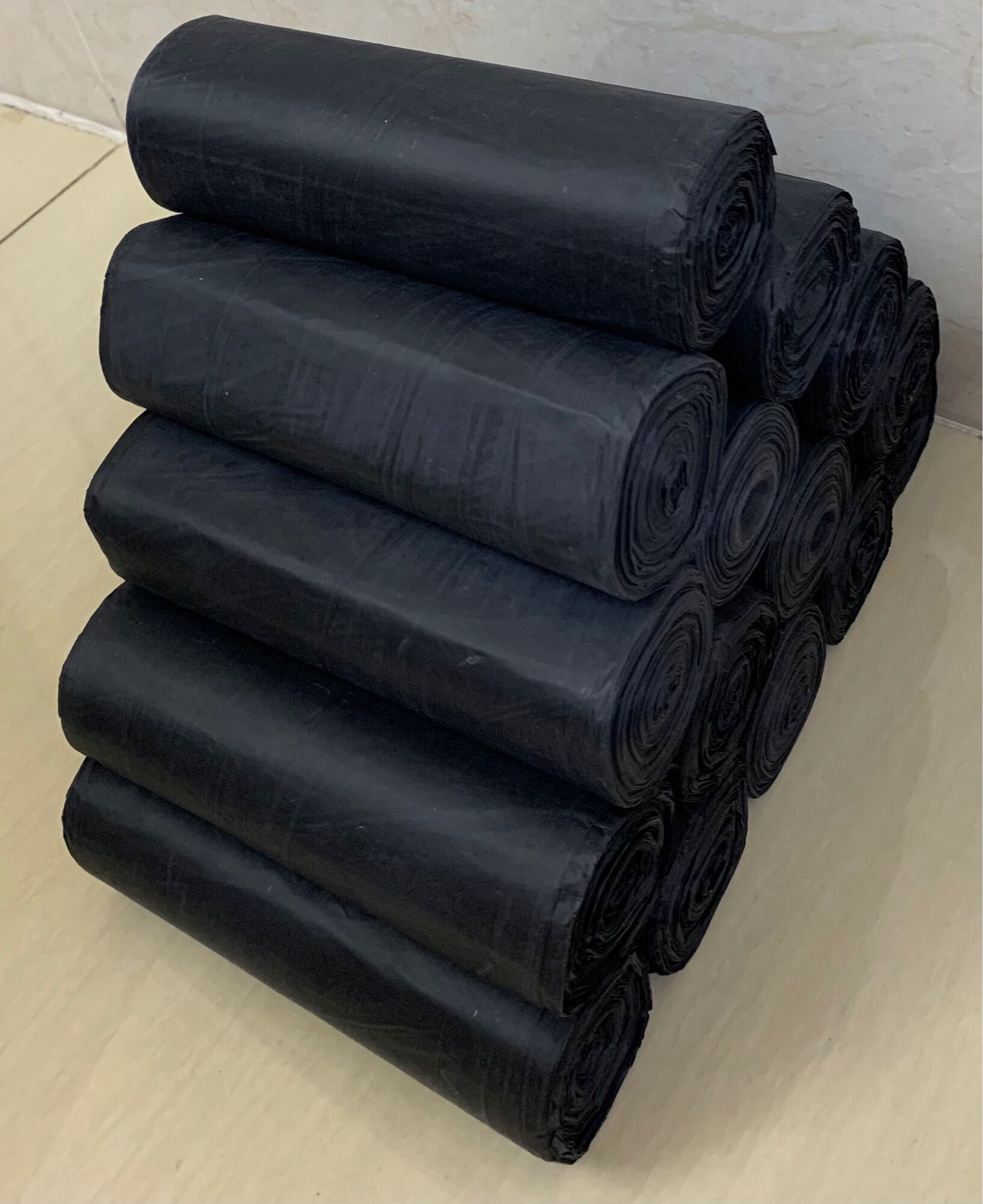 {Đồng giá 1 kg/size} Túi rác cuộn đen loại đẹp, dai (có sẵn 4 size tiểu, trung, đại, cực đại)