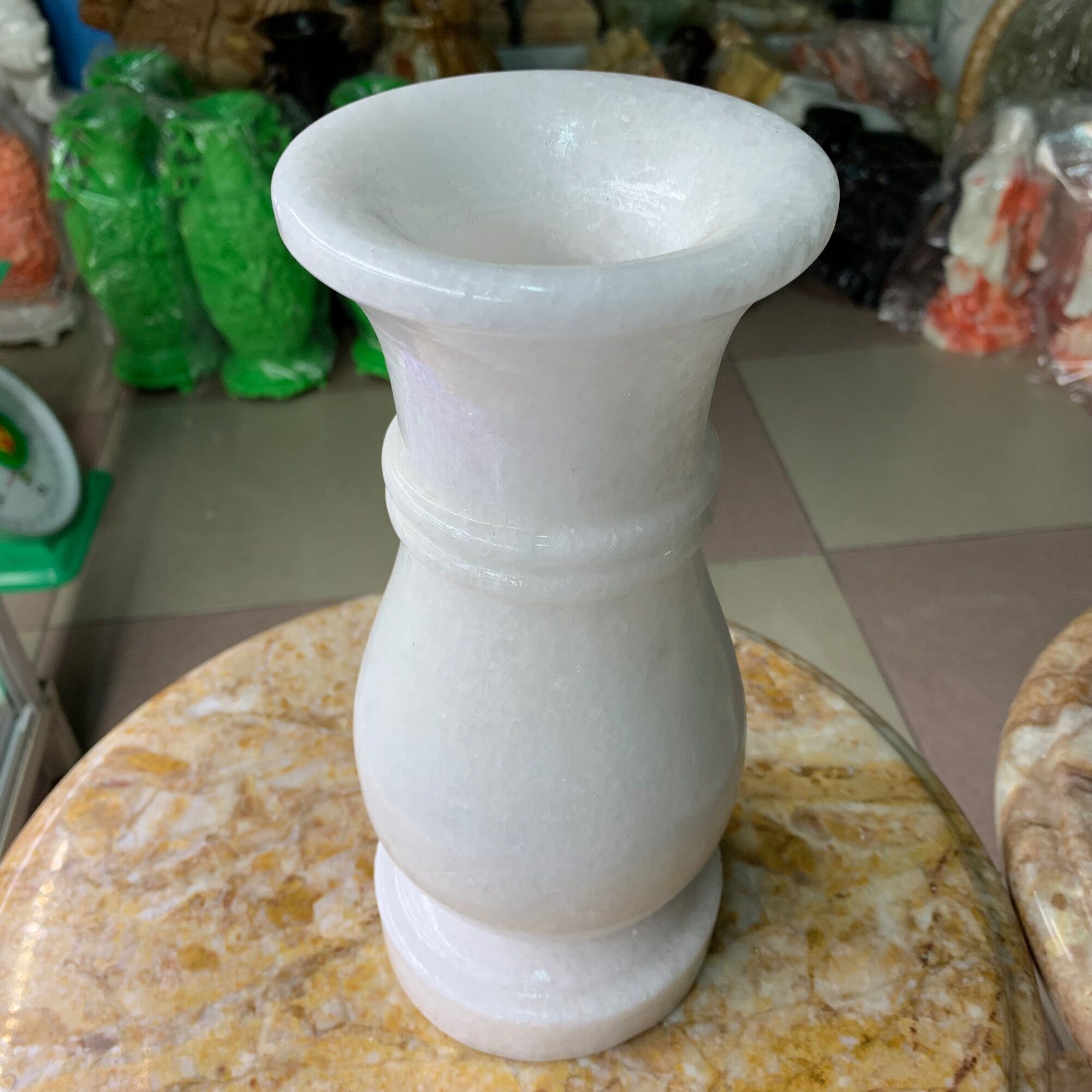 Bình Hoa Đá Cẩm Thạch Trắng - cao 25cm