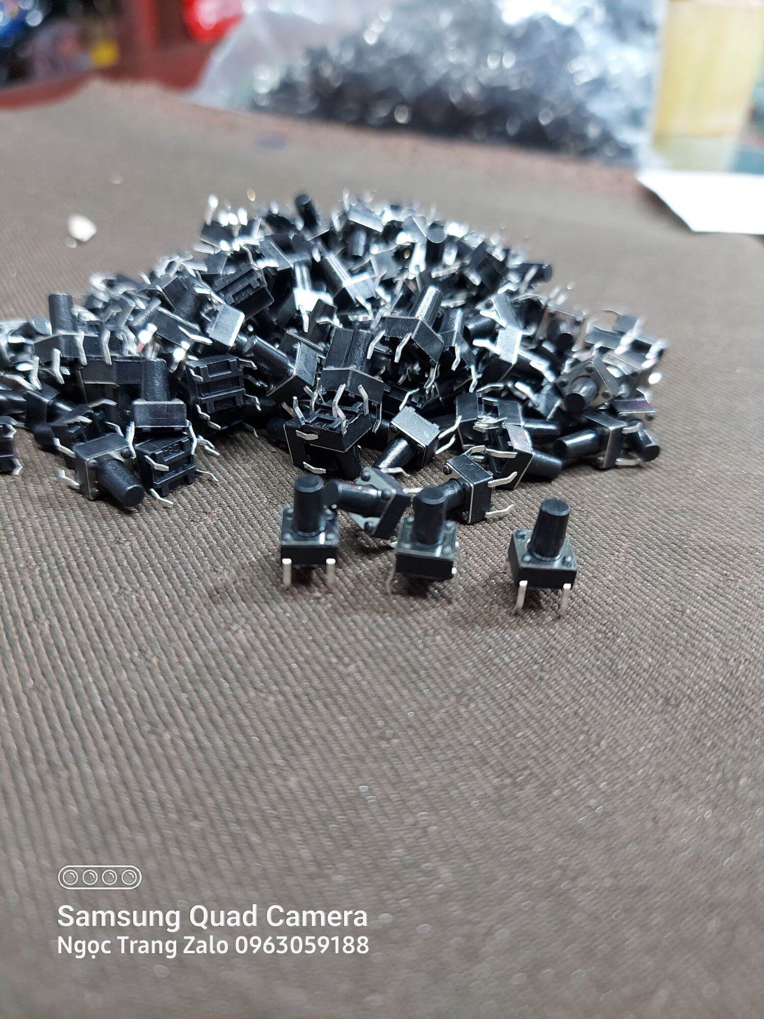 Chíp 4 chân 1 gói 50 chiếc loại a6×9h