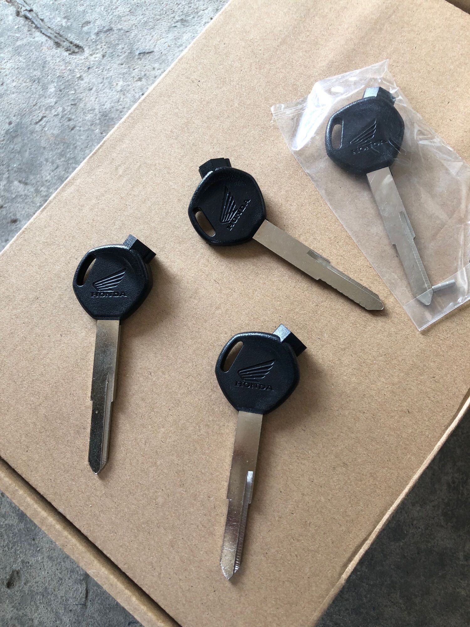 Chìa khoá xe honda từ dài cao cấp xe ab , winner , pcx , vision , vario , wave rsx , blade