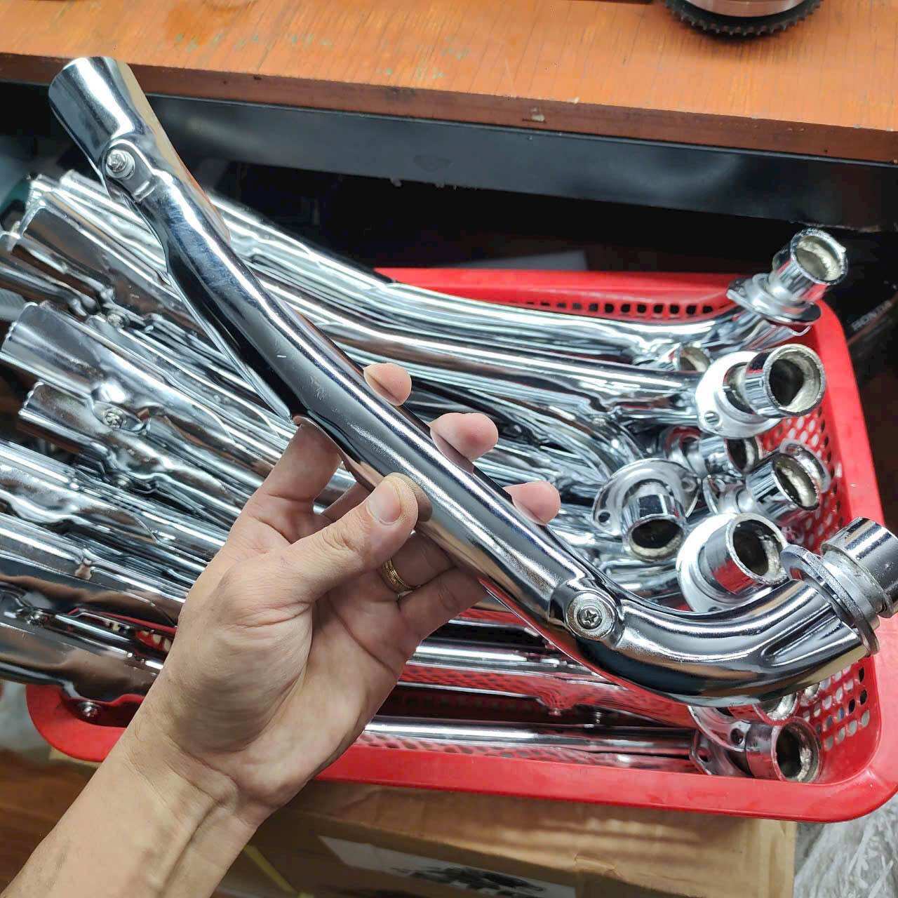Cổ pô kèm vỉ pô xe máy (C5.2)