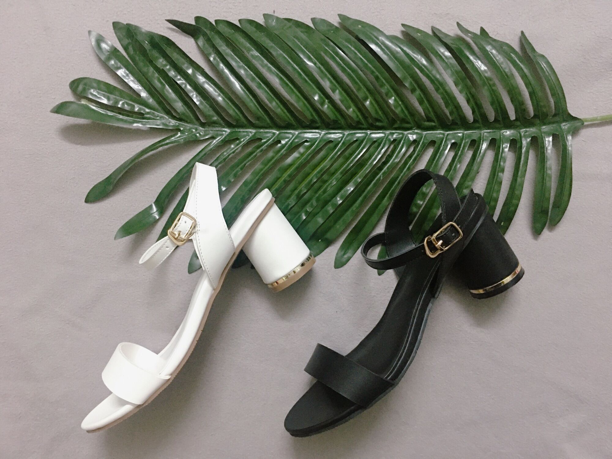 Giày sandal quai ngang cao 7 cm - Đế cao su chống trơn trượt