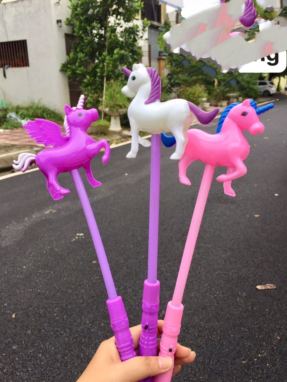 Đồ chơi gậy phát sáng pony cho bé