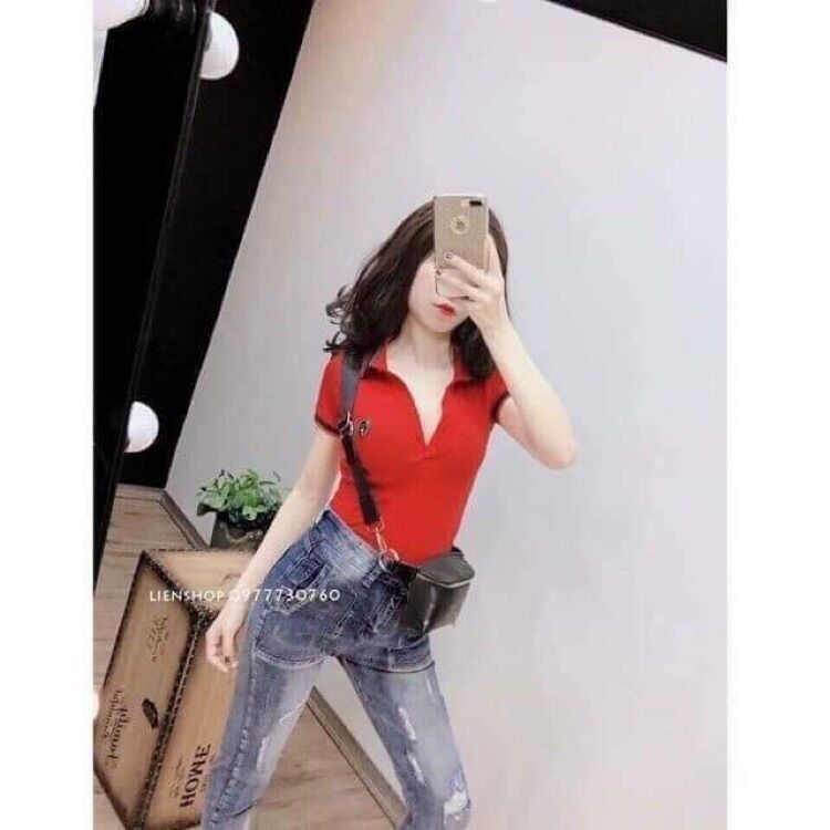 Áo phông nữ cổ đức