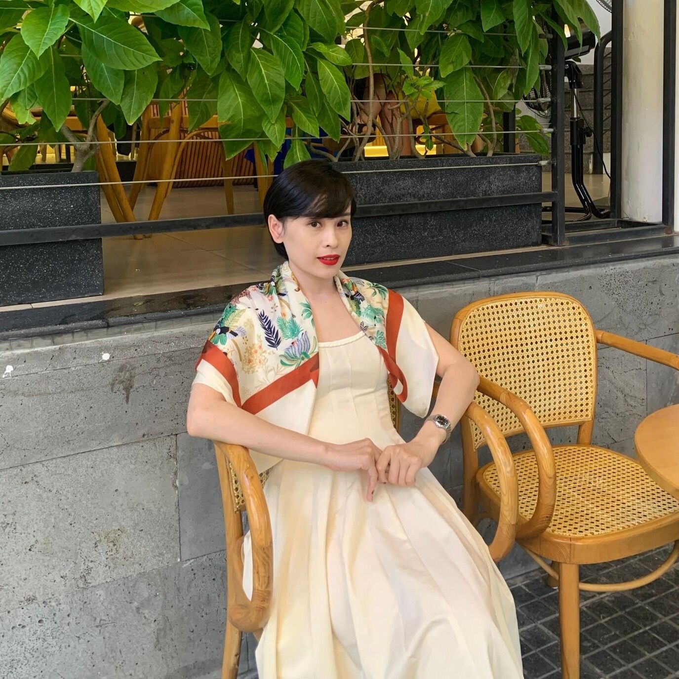 Khăn lụa - amber scarf