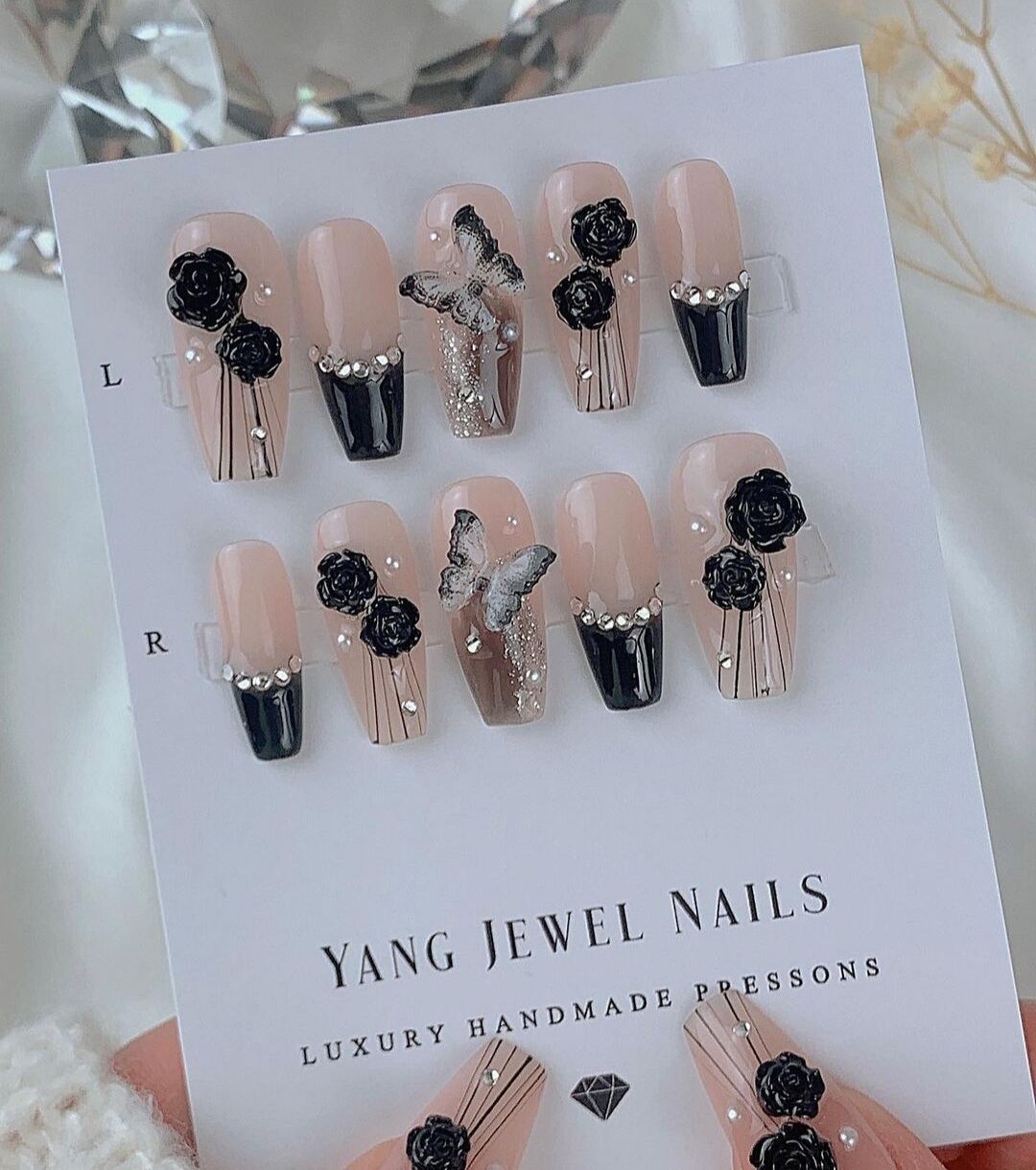 Nailbox thiết kế màu thạch hoa hồng đen
