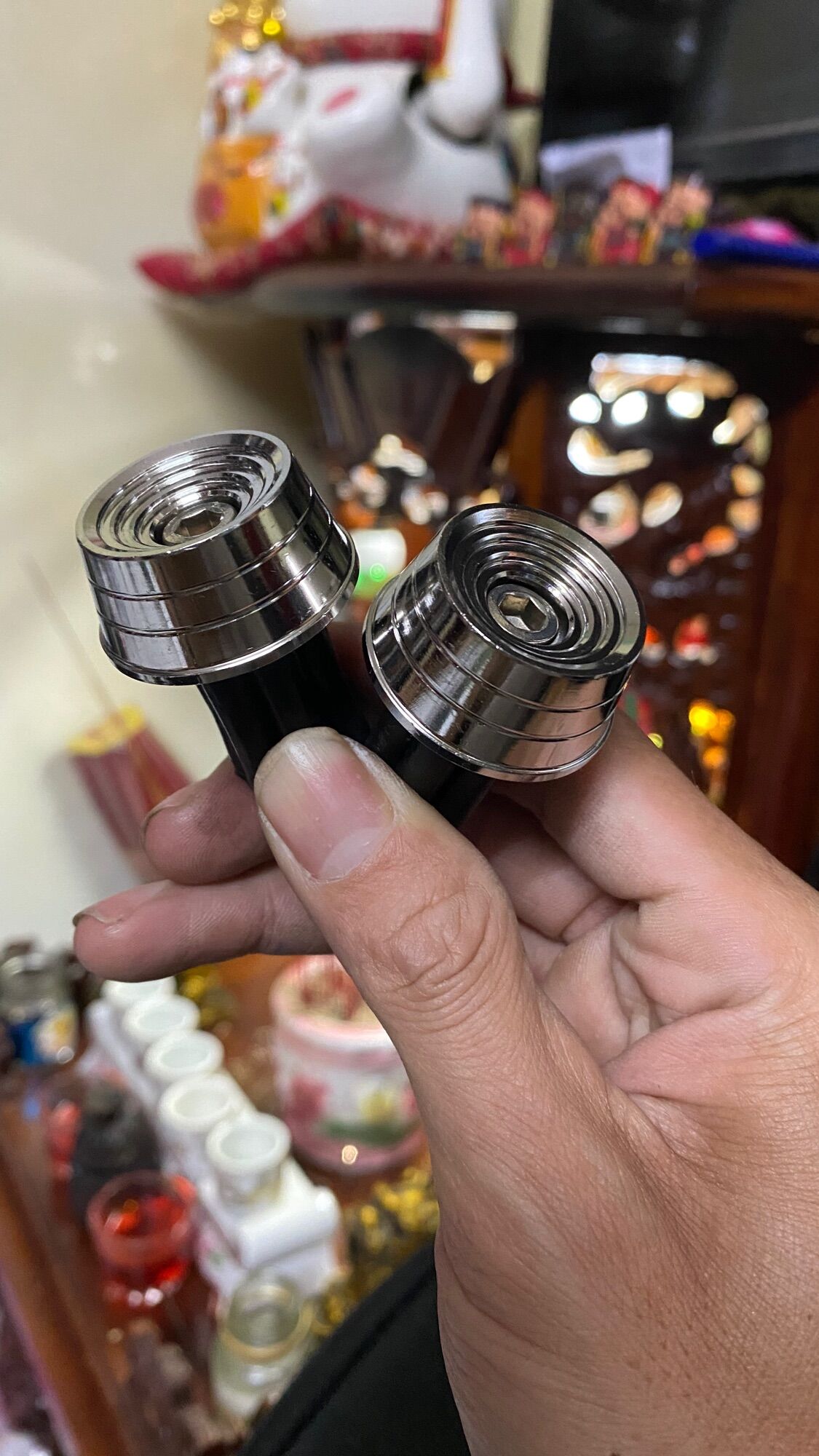 Cặp gù chỉ âm inox đặc gắn xe máy