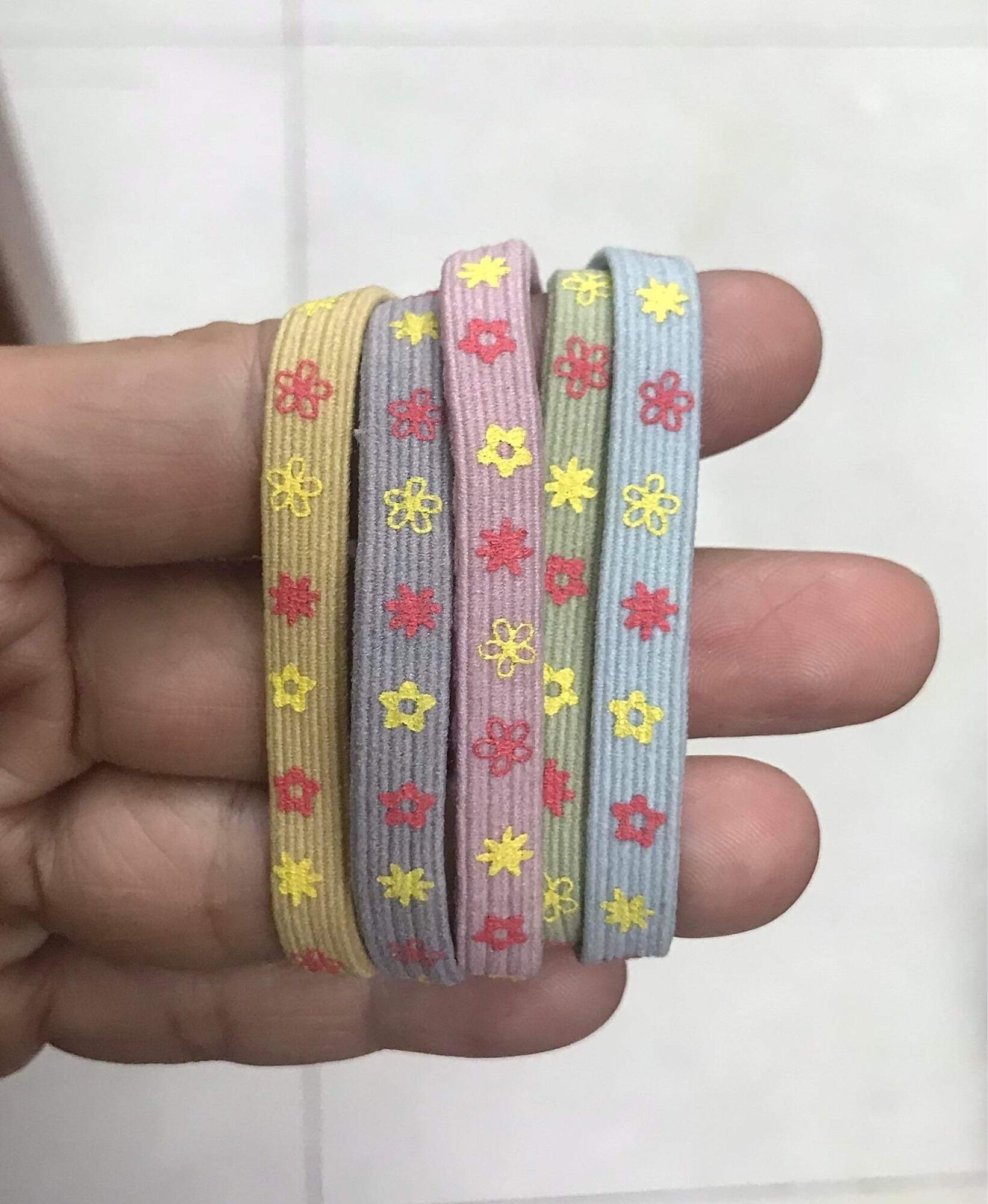 5 sợi thun cột tóc in hoa.