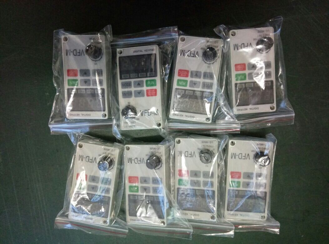 Bảng điều khiển biến tần delta lc-m02e lc-mo2e thông dụng mới lc-m2e vfd-m