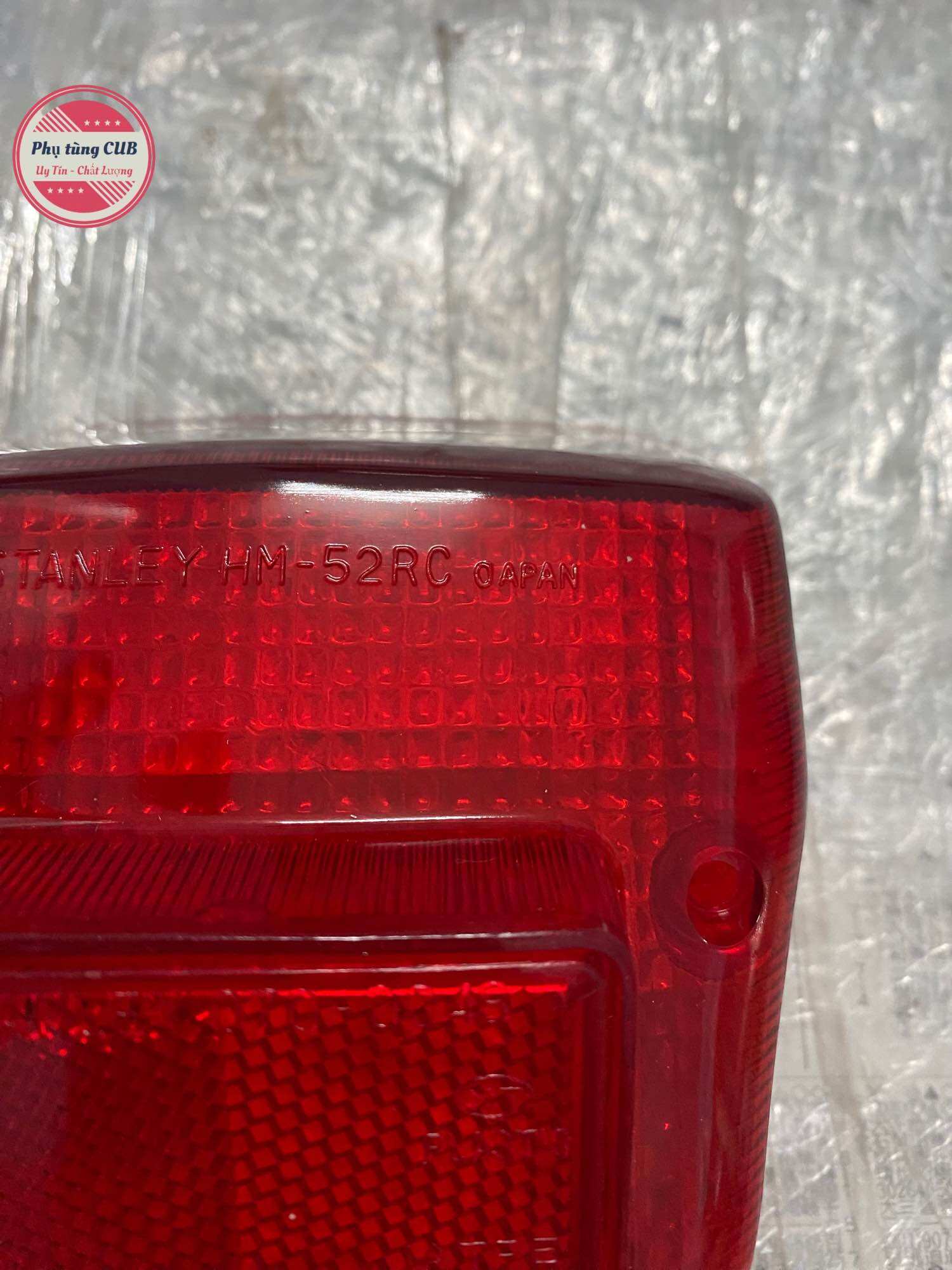Chụp đèn hậu xe cub 82 DD,loại dày.