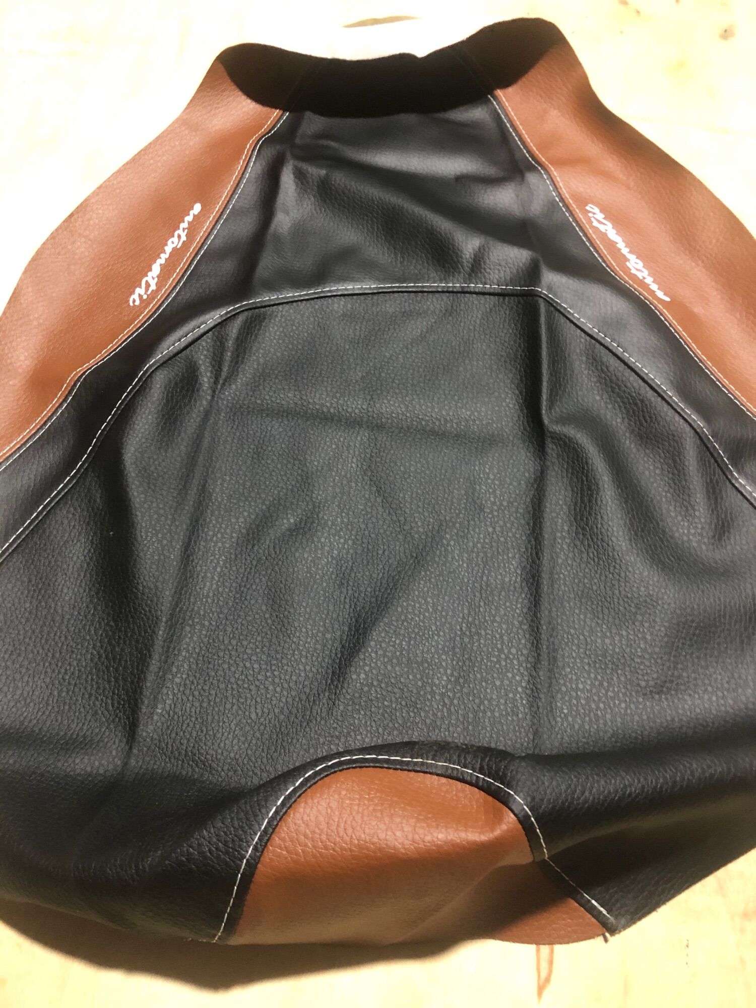 Da Yên Xe Mio Classico, Ultimo(Hàng Chuẩn Chất Lượng)