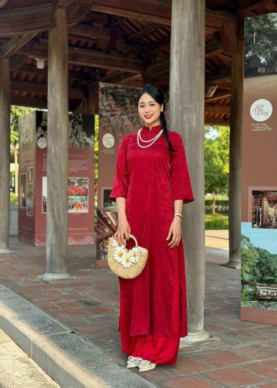 Áo Dài Gấm Chữ Hỷ Dáng Suông Cao Cấp