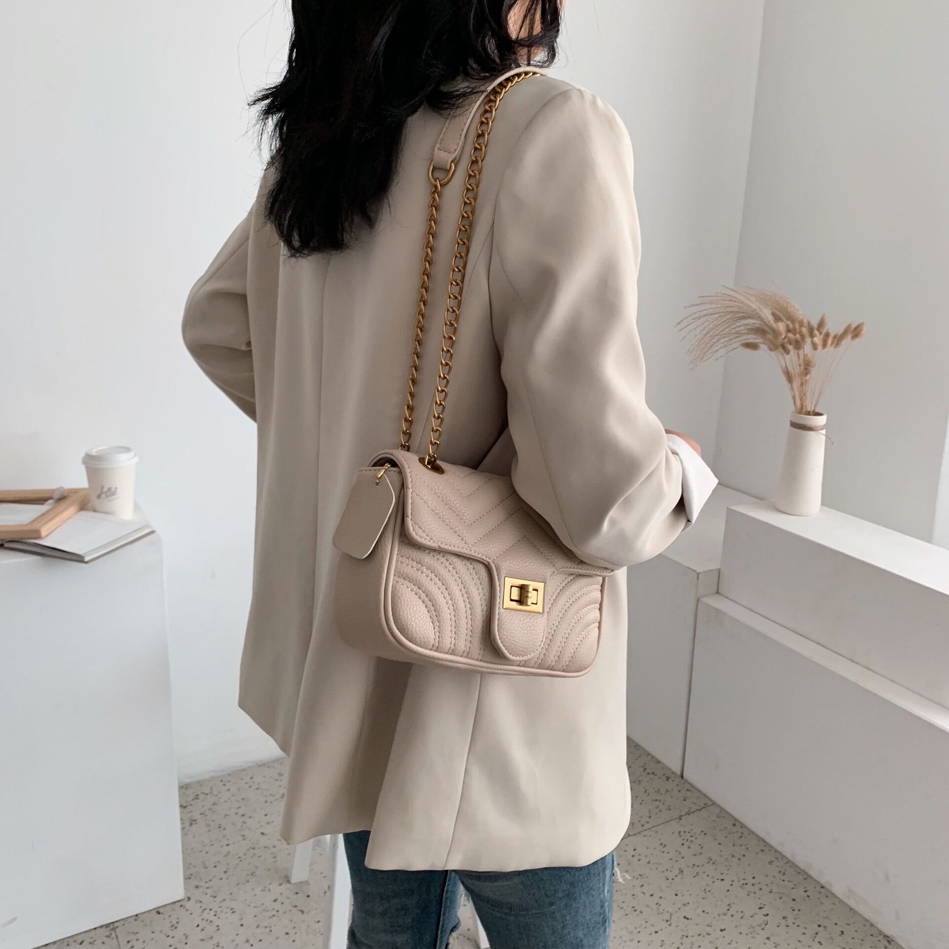 Túi xách New Lady khoá vuông nhỏ Size 18-22