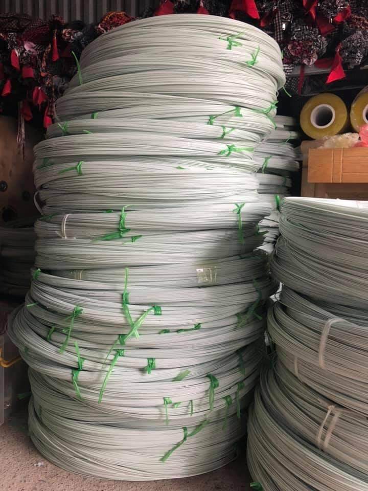 Nan cáp làm lồng chim khuyên 1 li5