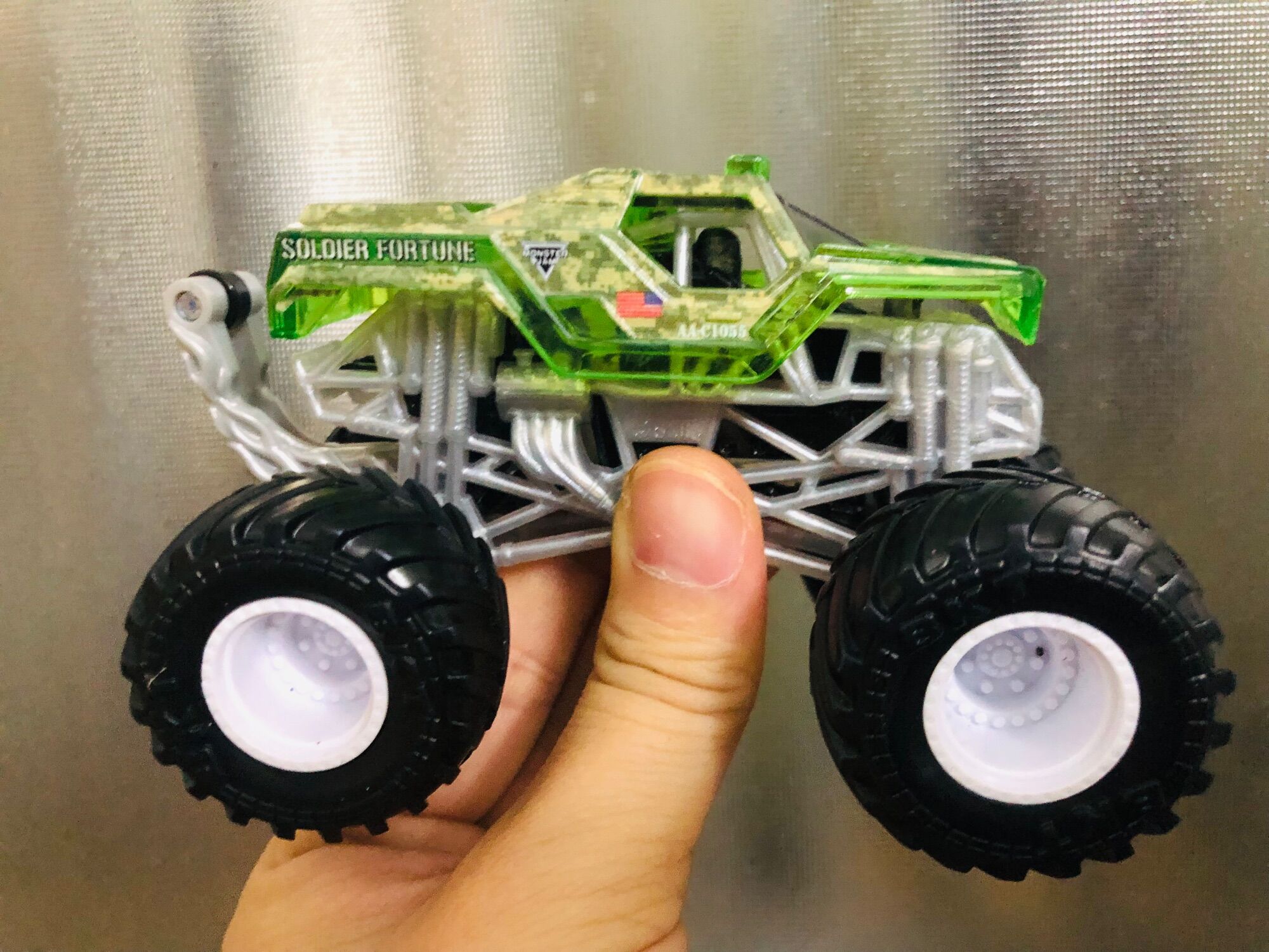 Xe Monster Jam Soldier Fortune màu xanh hiếm