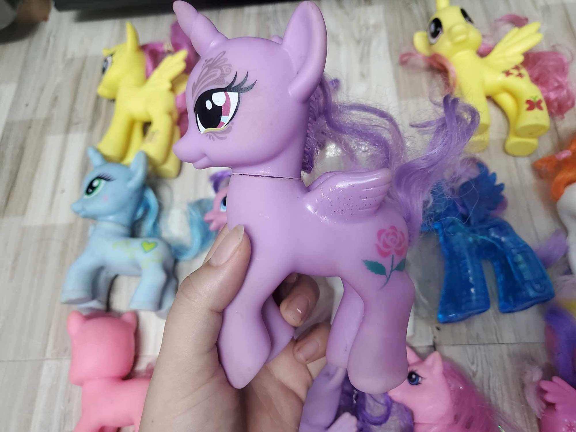 Set ngựa pony cũ 14 con còn đẹp cho bé