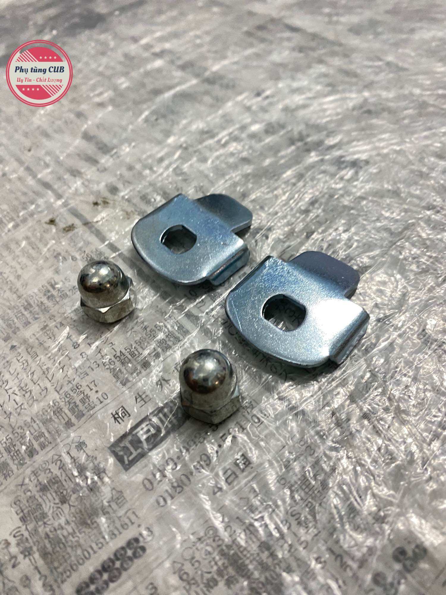 Bộ ốc nẹp bửng xe cub hàng lô mới