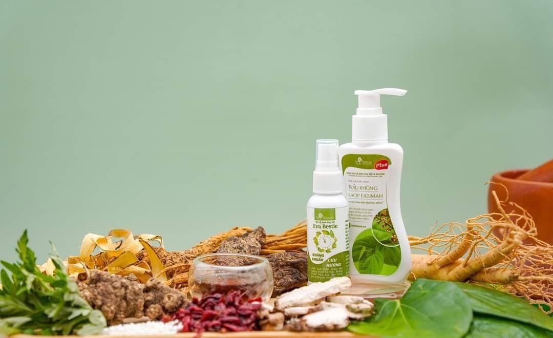 Dung dịch vệ sinh phụ nữ trầu không I’m Nature Plus