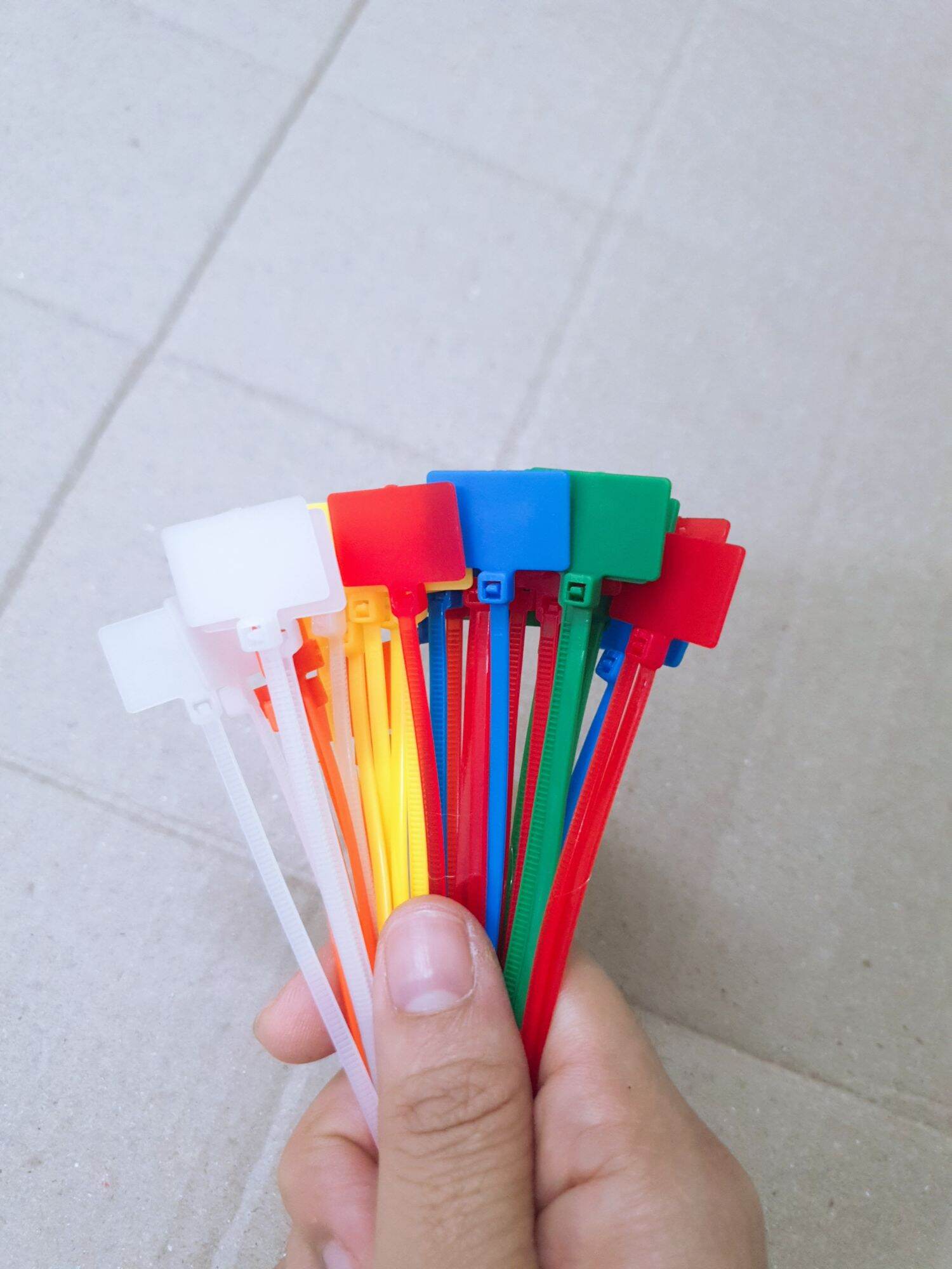Dây rút nhựa 100mm dùng để đánh dấu