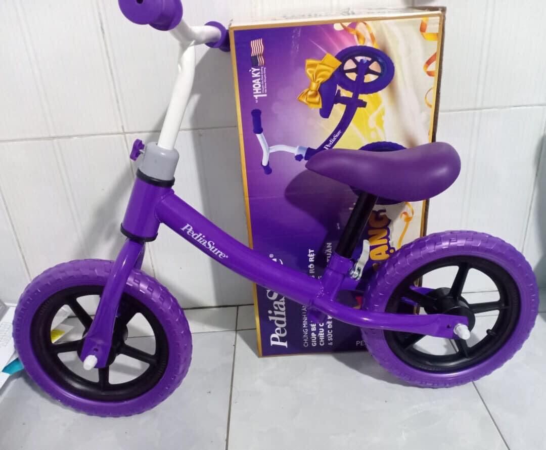 Xe Thăng Bằng cho bé Hkm Pediasure Mới