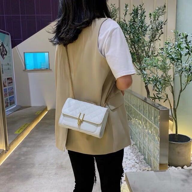 Túi xách nữ đeo chéo khoá chữ y sang chảnh
