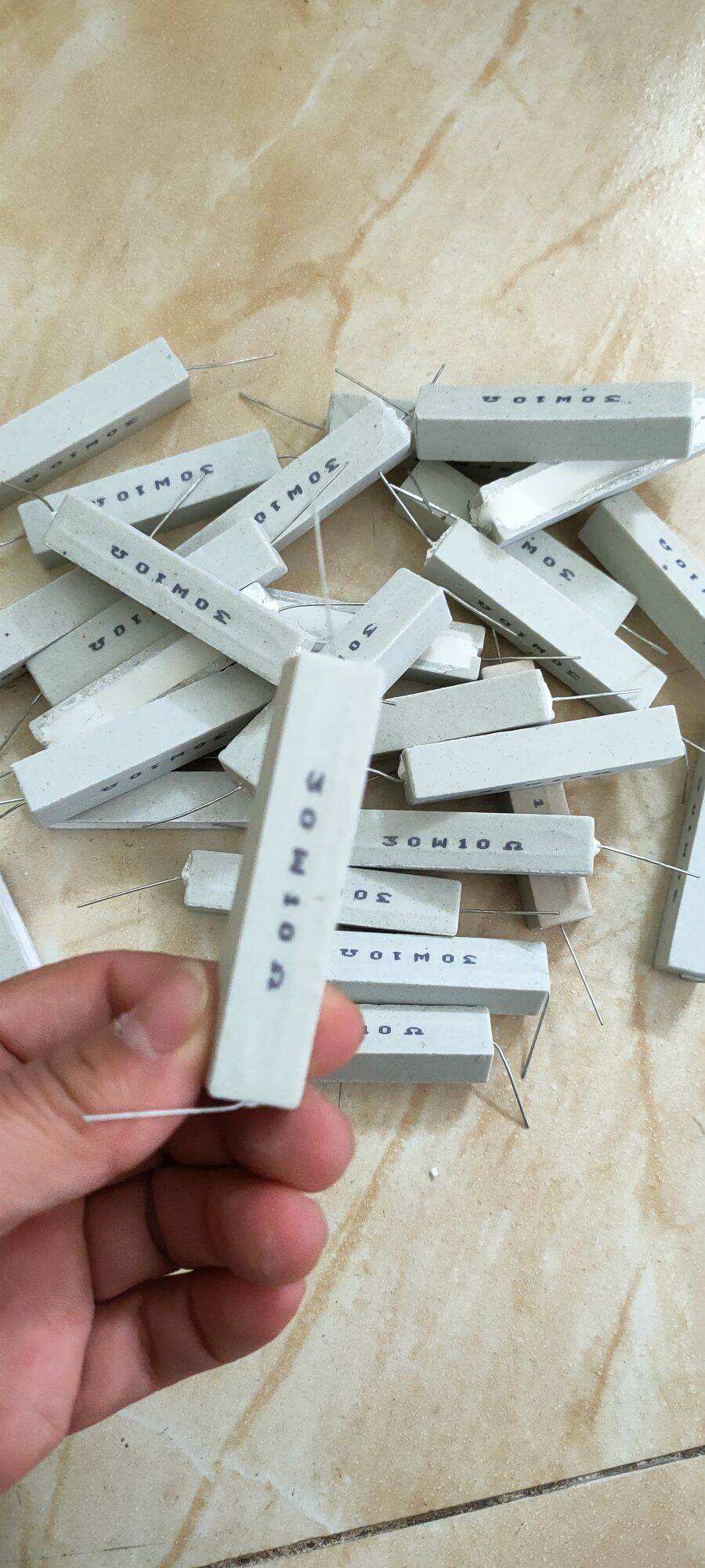 5 điện trở sứ 10om 30w