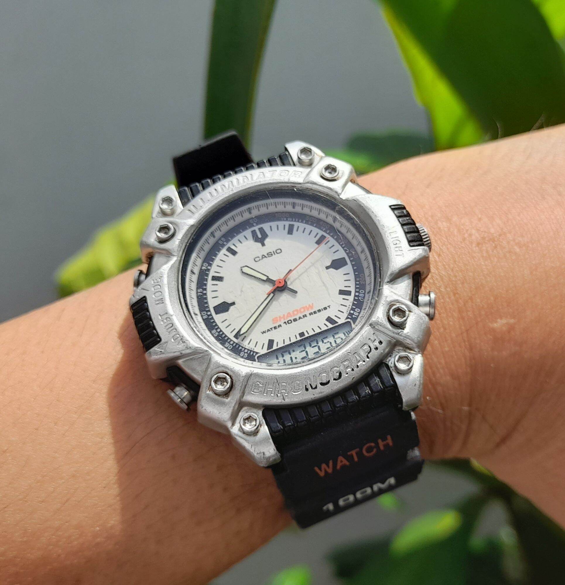 Casio Shadow SHW-102 2 máy hiếm có
