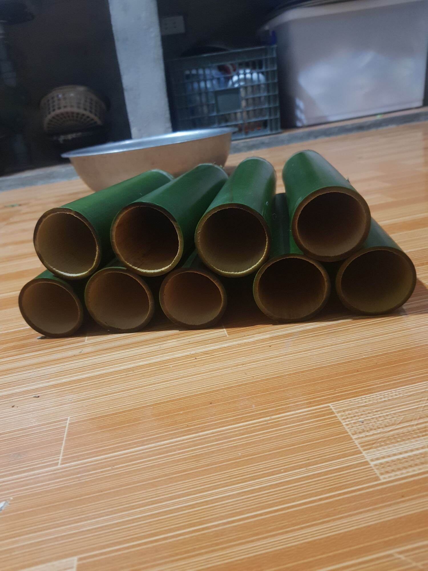 Ống nứa nhồi thịt , dưa muối ống nứa. dài 25cm. đường kính : 5 - 6 cm. đựng thực phẩm.