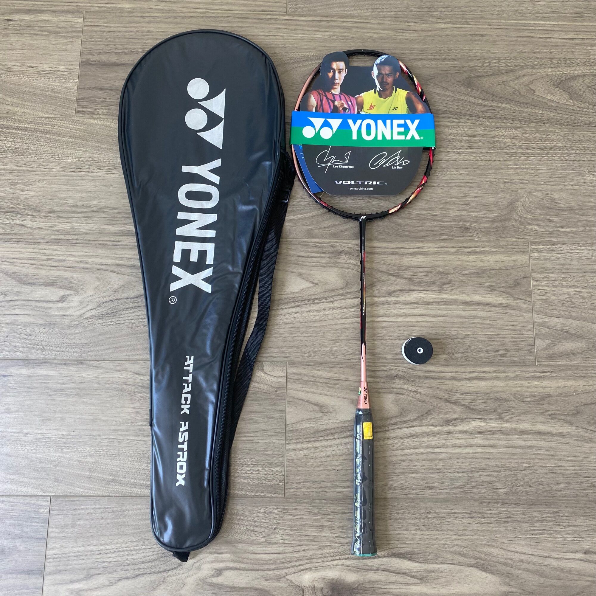 Vợt cầu lông yonex khung cacbon siêu hot (khuyến mãi căng dây và cuốn cán)