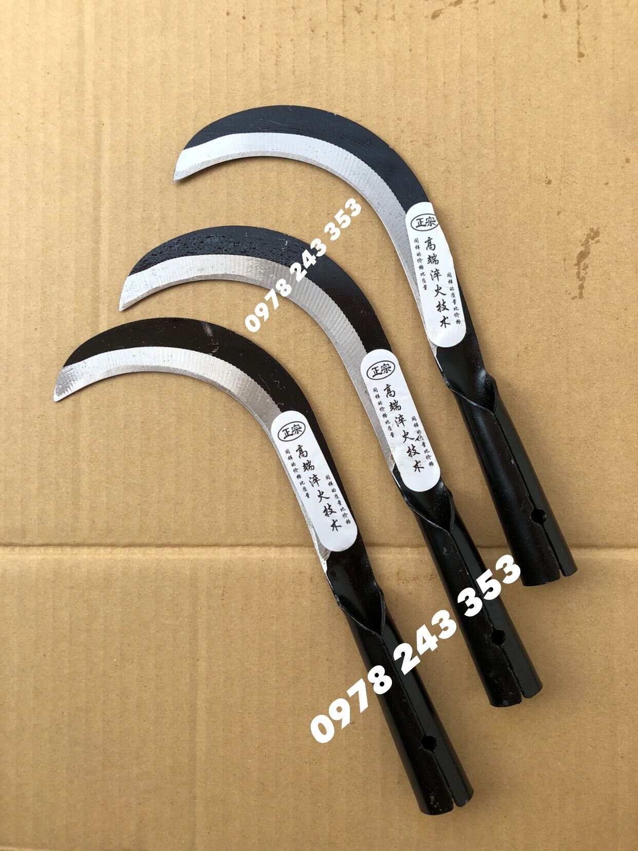 Liềm cắt cỏ lưỡi dao - cán liền chắc khỏe