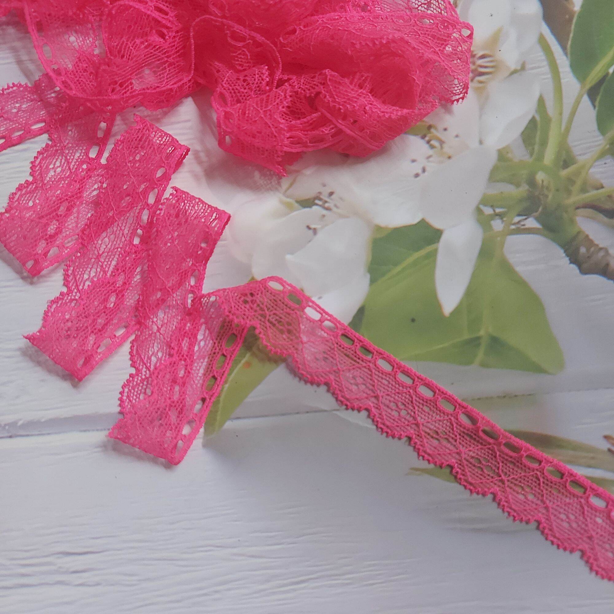 Dây 10 mét) ren thun viền ,màu hồng dạ quang , bản rộng 2 cm.