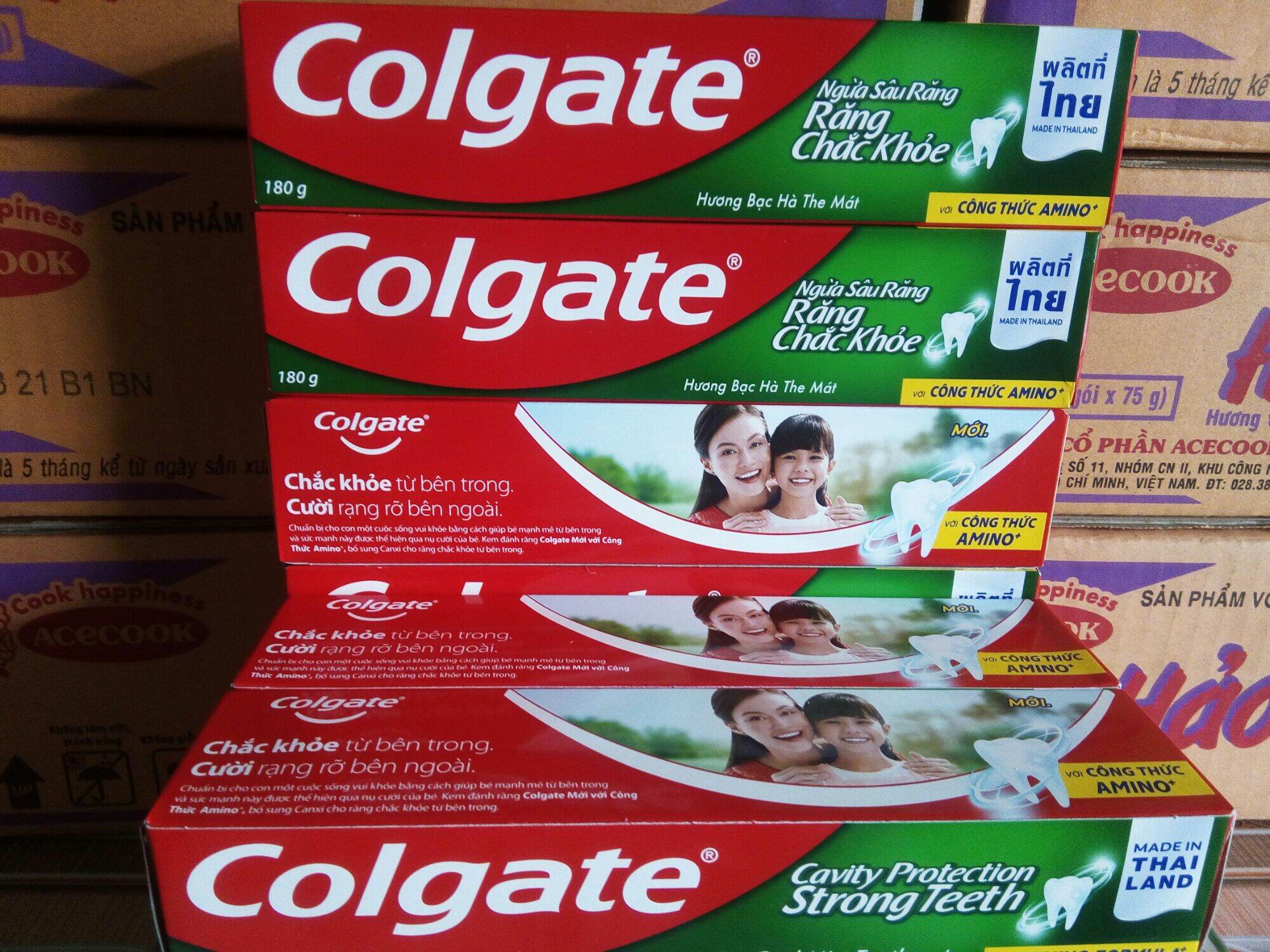 Combo 2 kem đánh răng Colgate Bạc hà 180g
