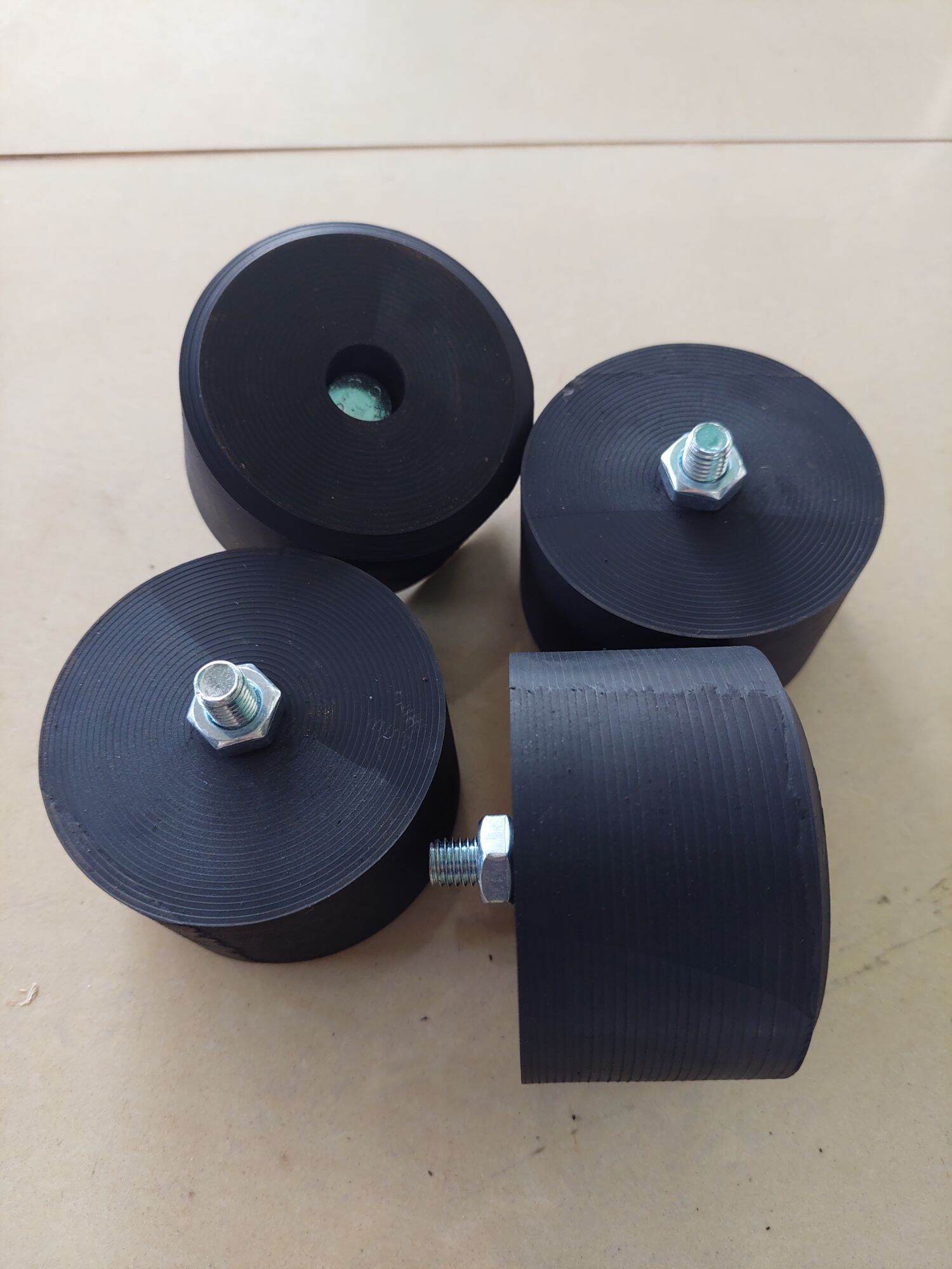 COMBO 4 CÁI CAO SU PHI 80mm CAO 30mm LỖ 10mm
