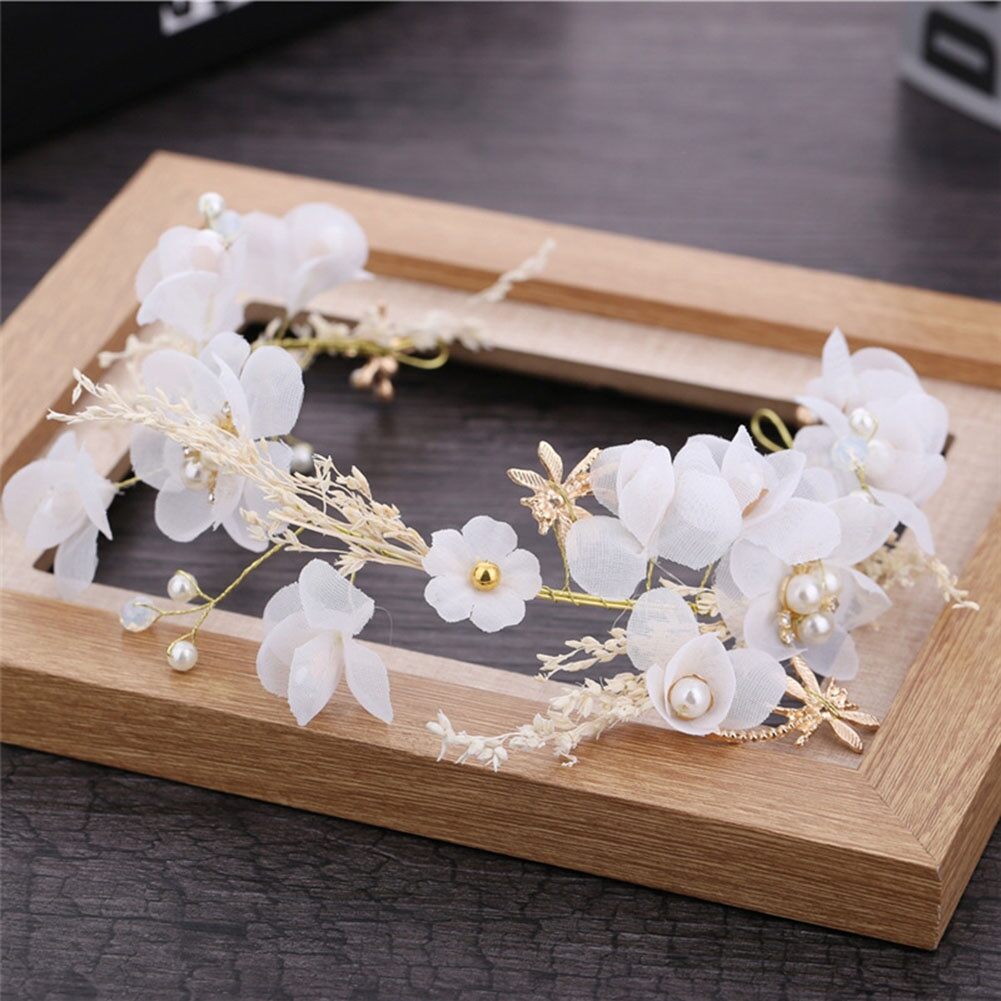 Vòng hoa đội đầu xinh xắn