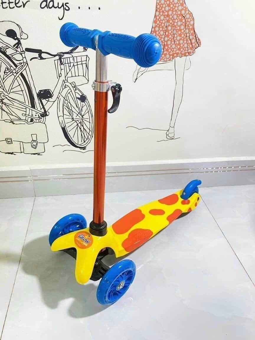 XE TRƯỢT SCOOTER 3 BÁNH CÓ ĐÈN PHÁT SÁNG