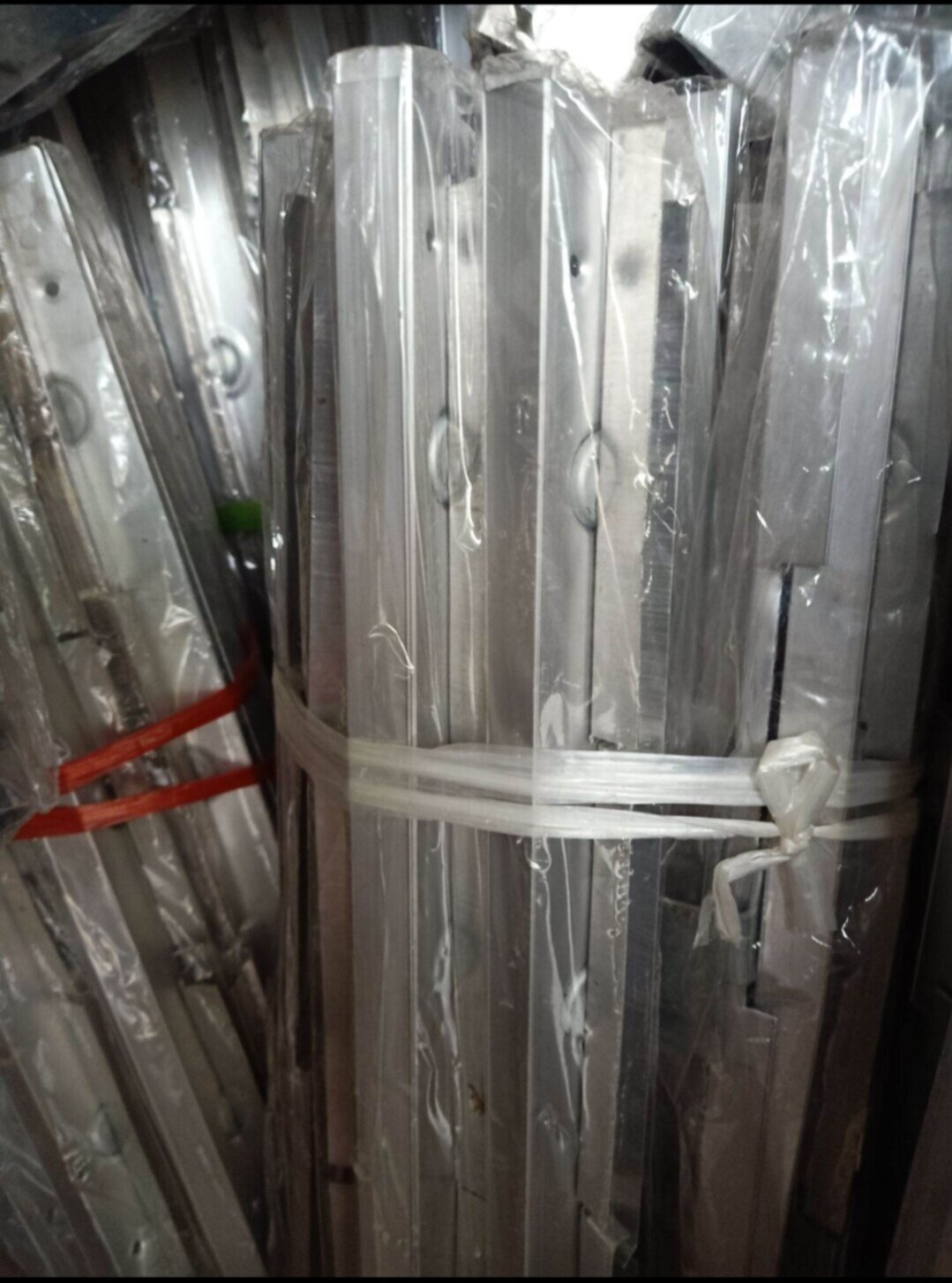 Thanh chớp gió cửa nhôm dài 50cm ( 3 bộ)