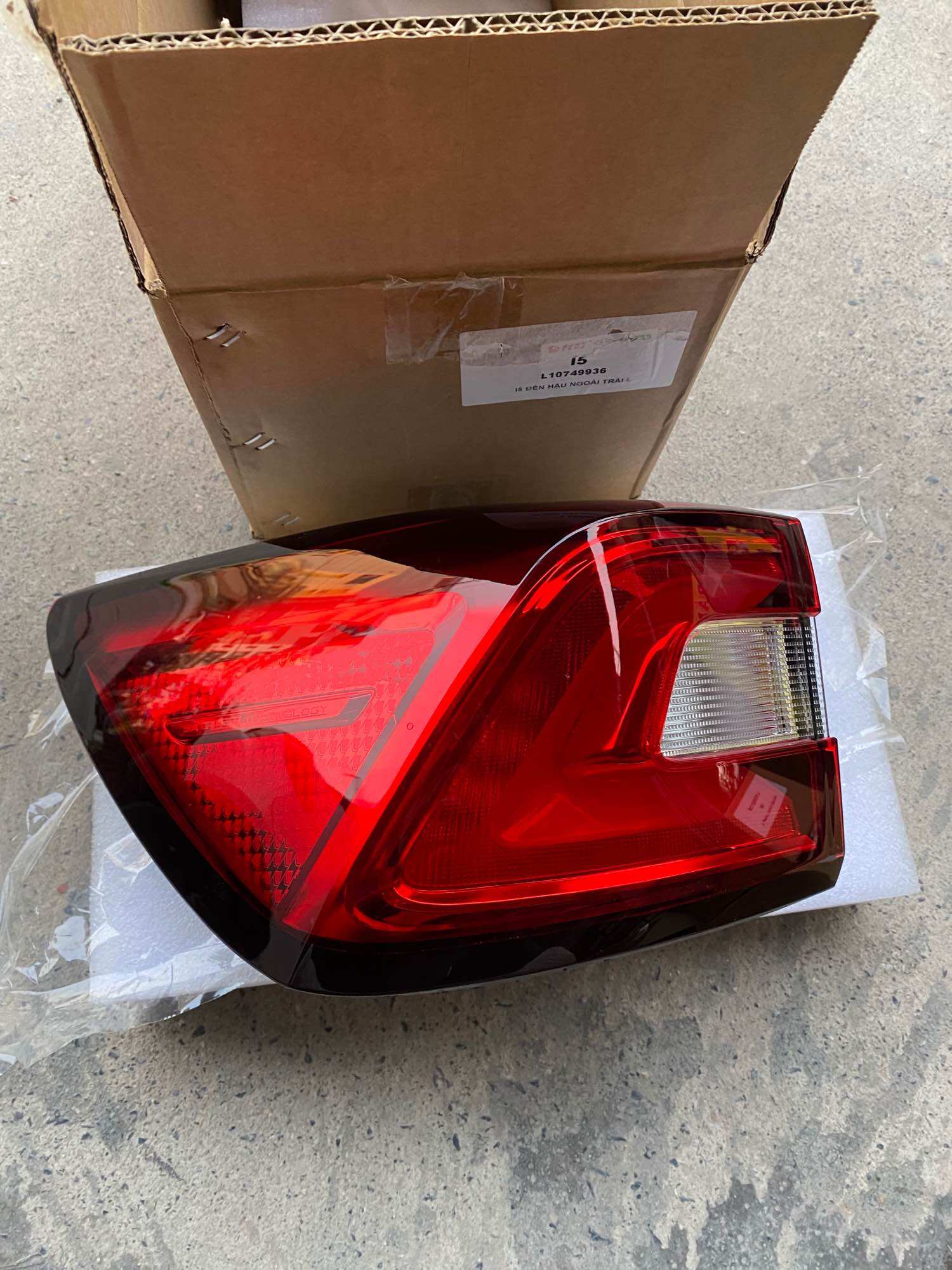 Đèn hậu mảnh ngoài xe MG5 fom 2022-2024 sedan hàng xịn chuẩn