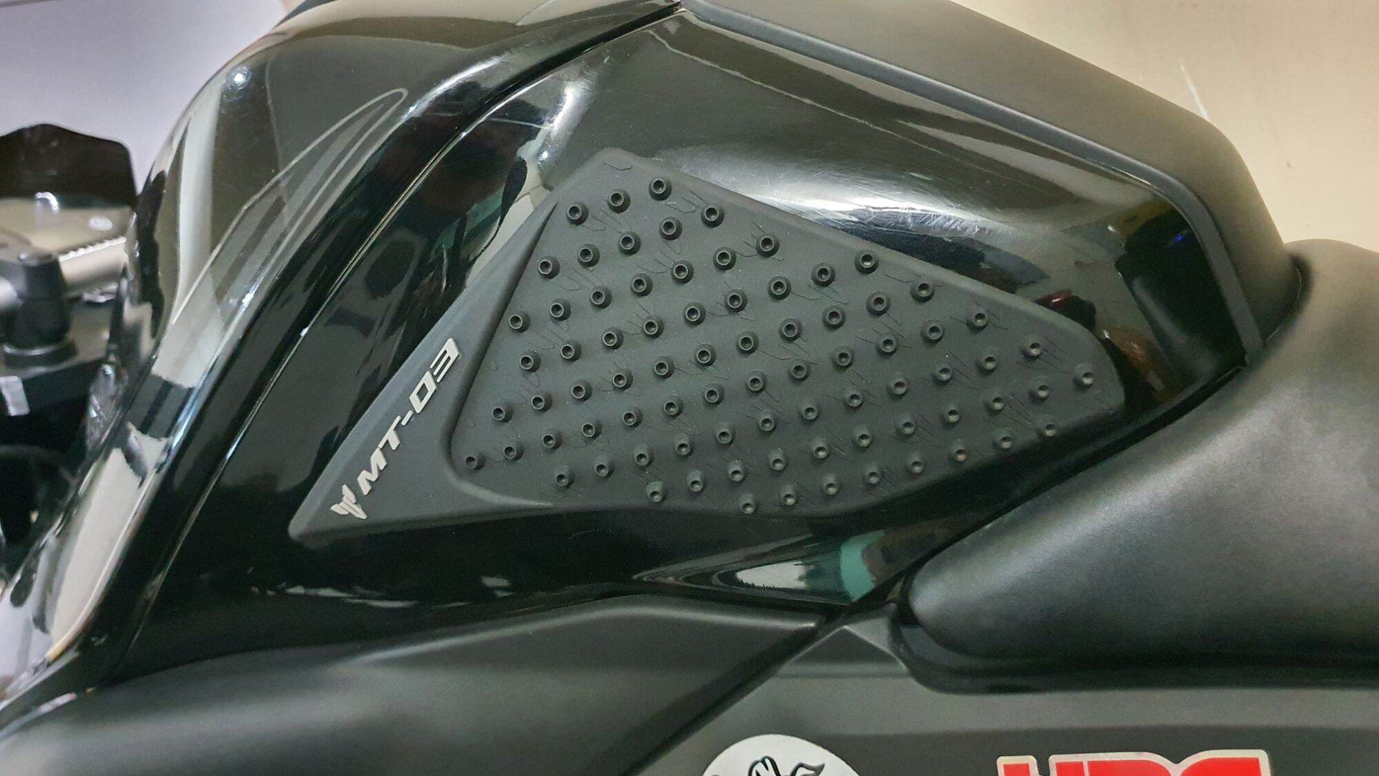 Miếng dán bình xăng Yamaha MT03