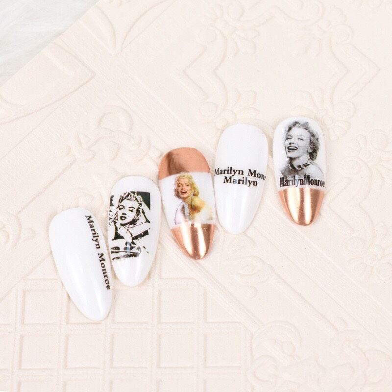 Sticker dán móng tay mẫu cô gái Nga cổ điển